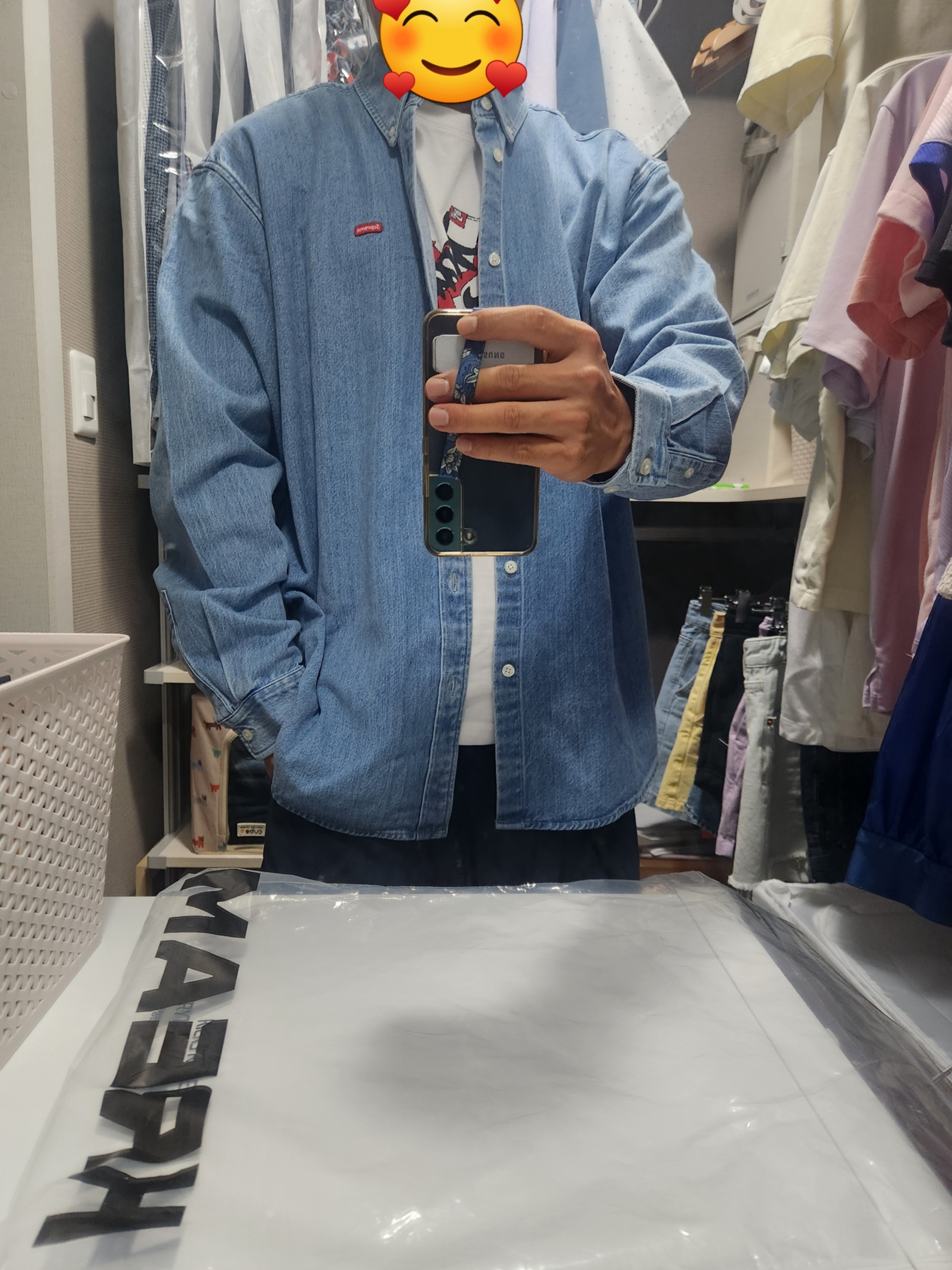Supreme Small Box Shirt Denim - 23FW 착용 스타일