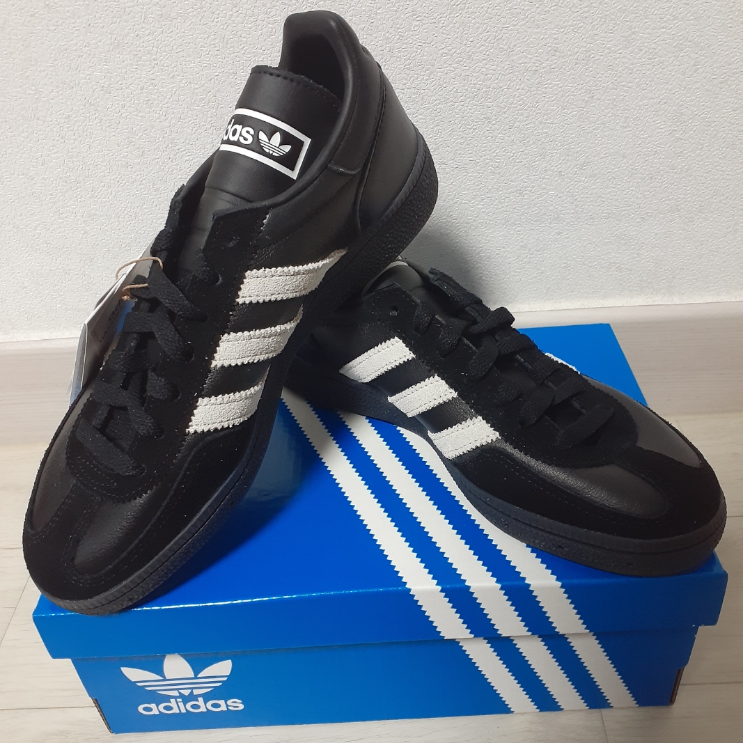 Adidas Spezial Handball Core Black Cloud White 착용 스타일
