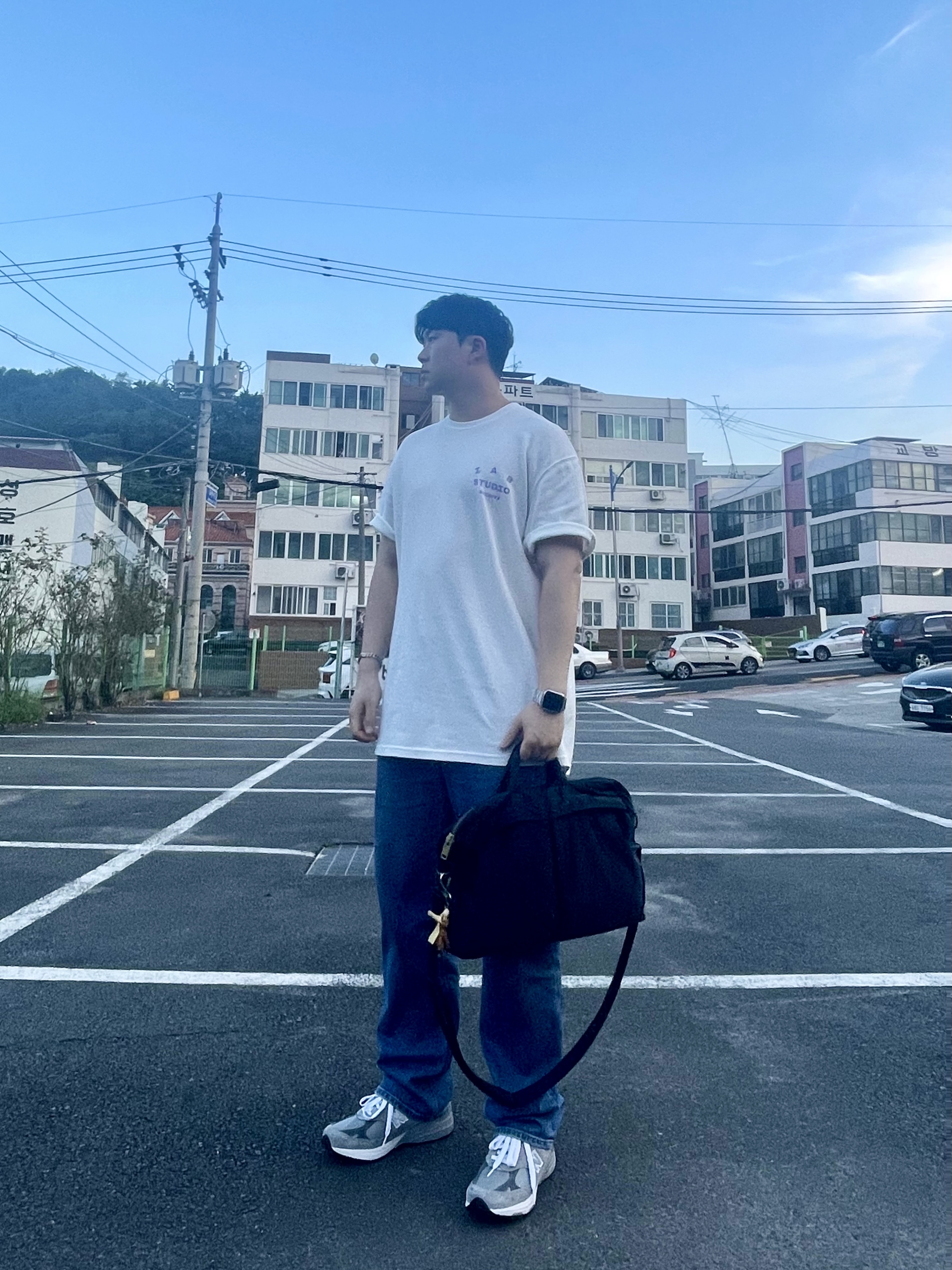 IAB Studio T-Shirt Milk - Shibuya Exclusive, New Balance 993 Made in USA Grey - D Standard 착용 스타일 - 1