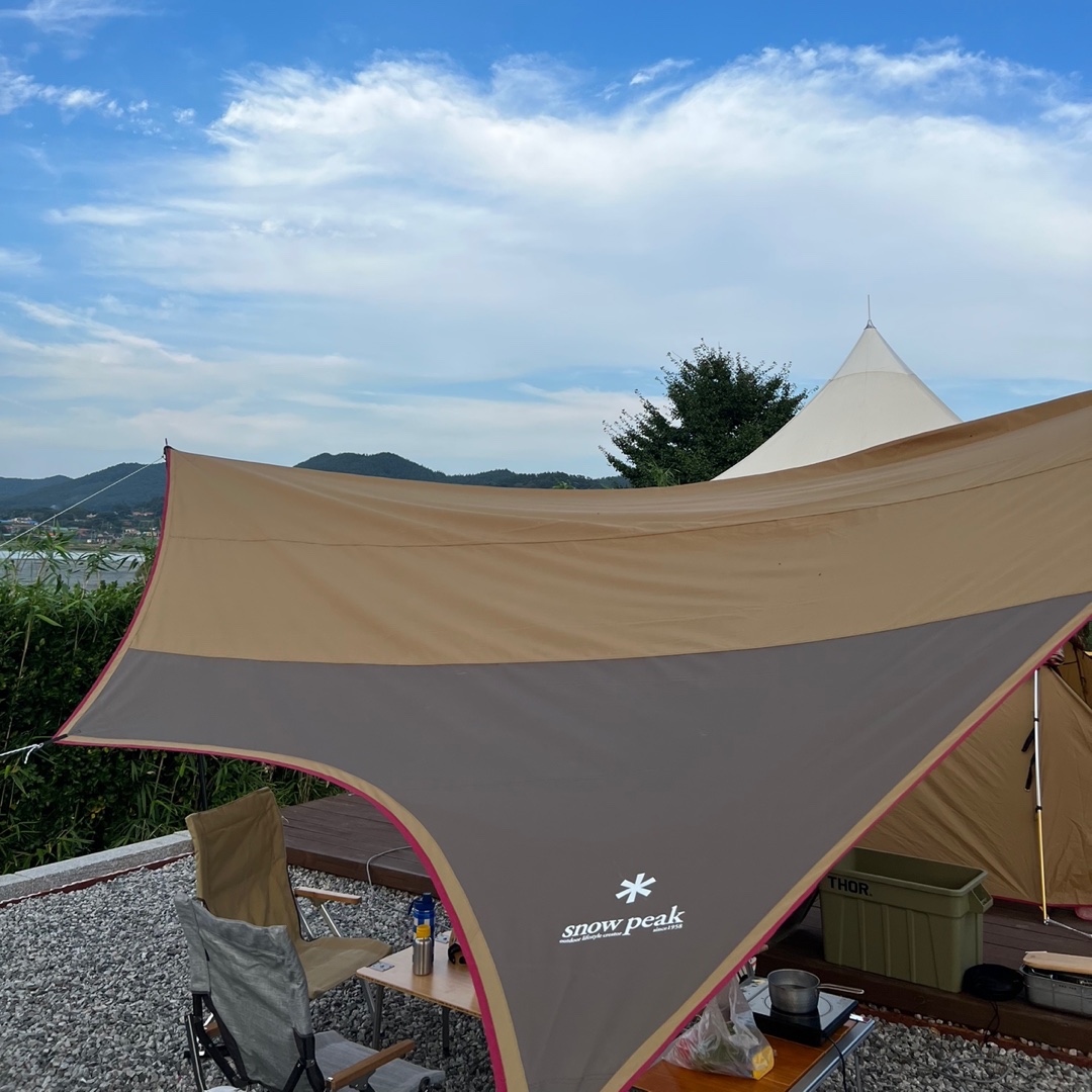 Snow Peak Entry Pack TT, Snow Peak 65th Low Chair30 Melange Gray 착용 스타일
