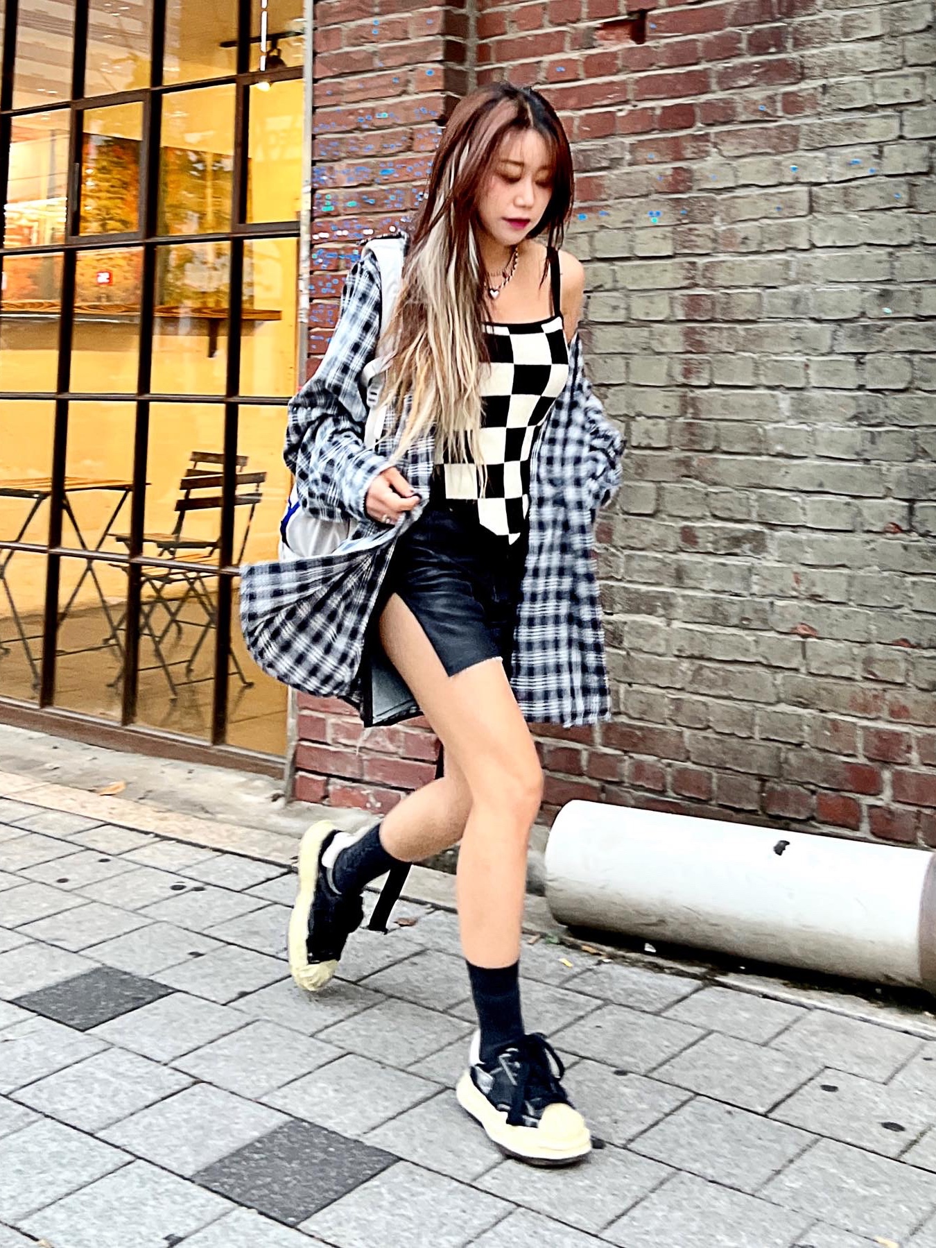 Maison Mihara Yasuhiro Blakey OG Sole Distressed Canvas Low-top Sneakers Black, Celine Medium Double Ring Belt in Jacquard Textile and Calfskin Black 착용 스타일 - 2