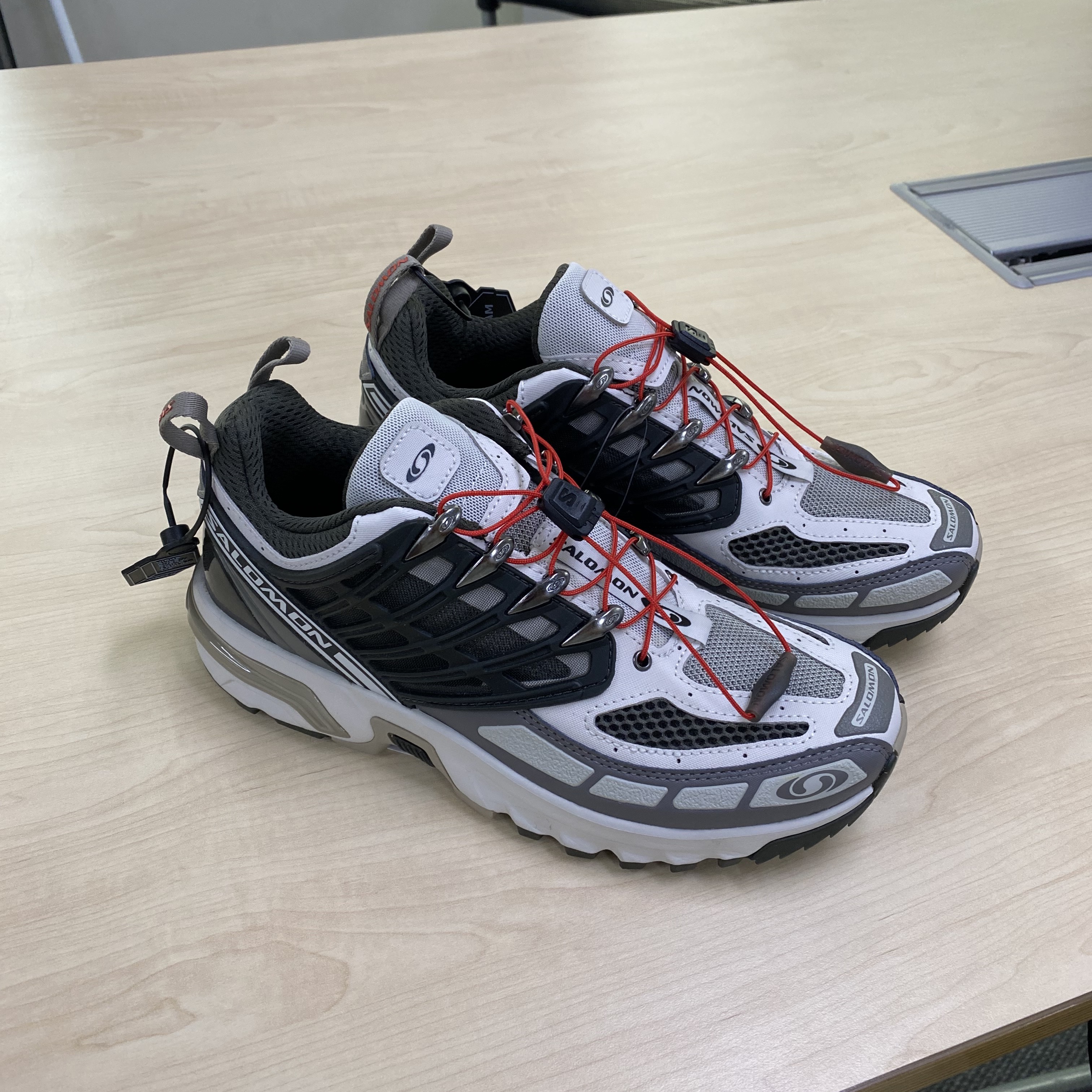 Salomon ACS Pro Beluga Vintage Khaki 착용 스타일 - 1