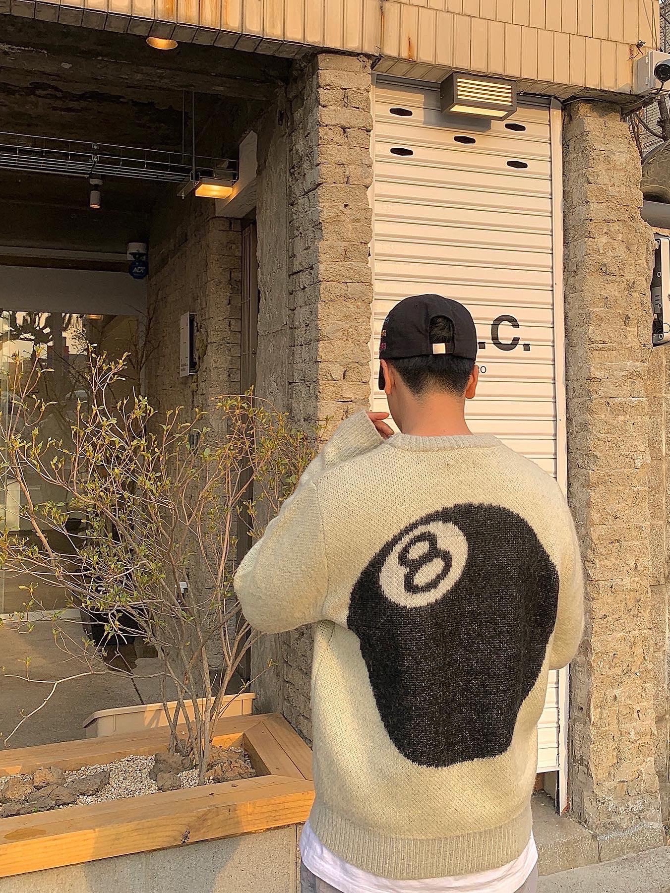 Stussy 8 Ball Heavy Brushed Mohair Sweater Cream, Nike x Travis Scott Air Force 1 Low Cactus Jack 착용 스타일 - 2