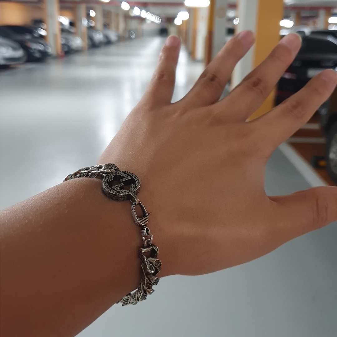 Gucci Interlocking G Chain Bracelet In Silver Silver 착용 스타일 - 2