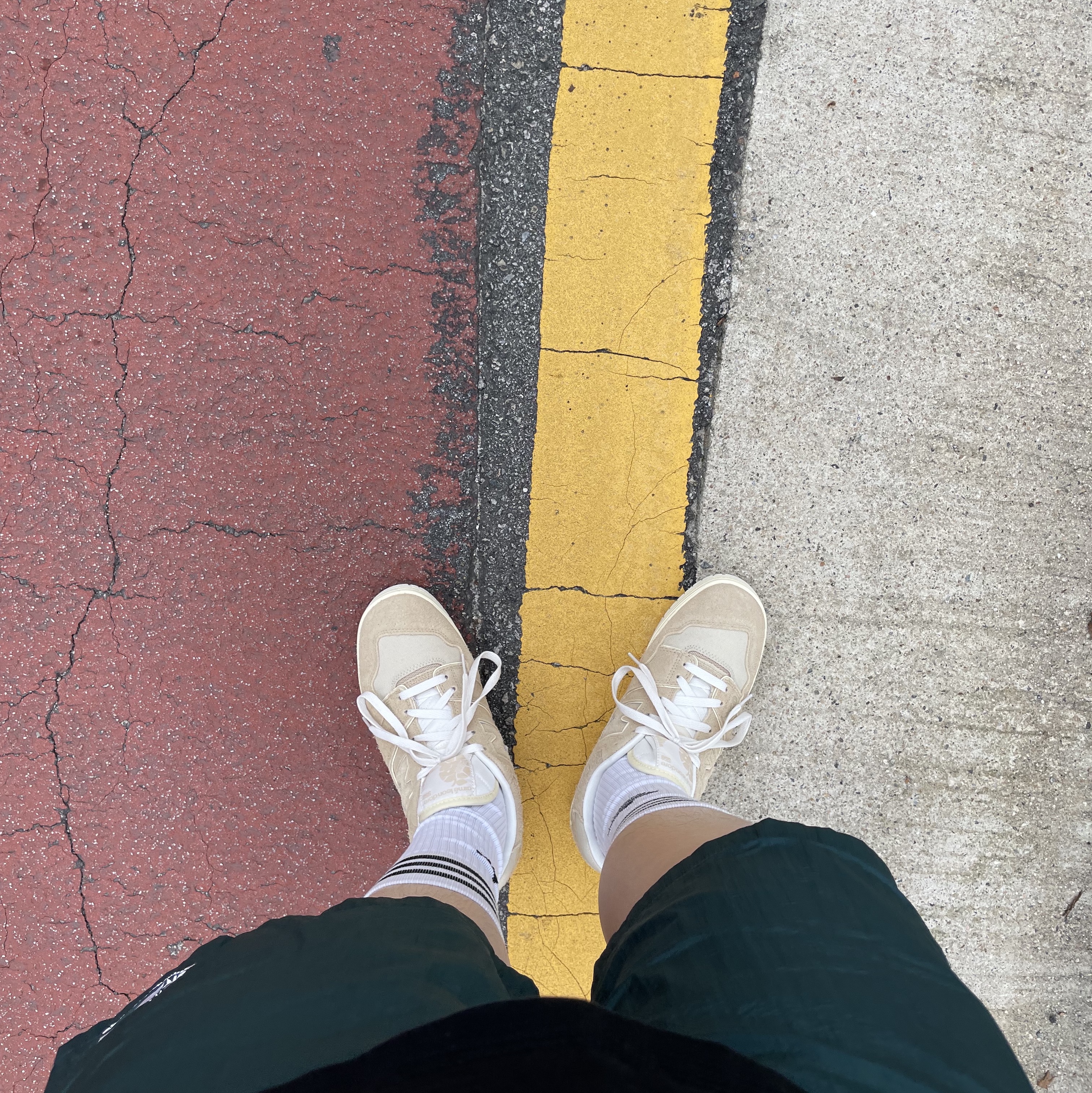 New Balance x Aime Leon Dore 550 Warm Sand 착용 스타일