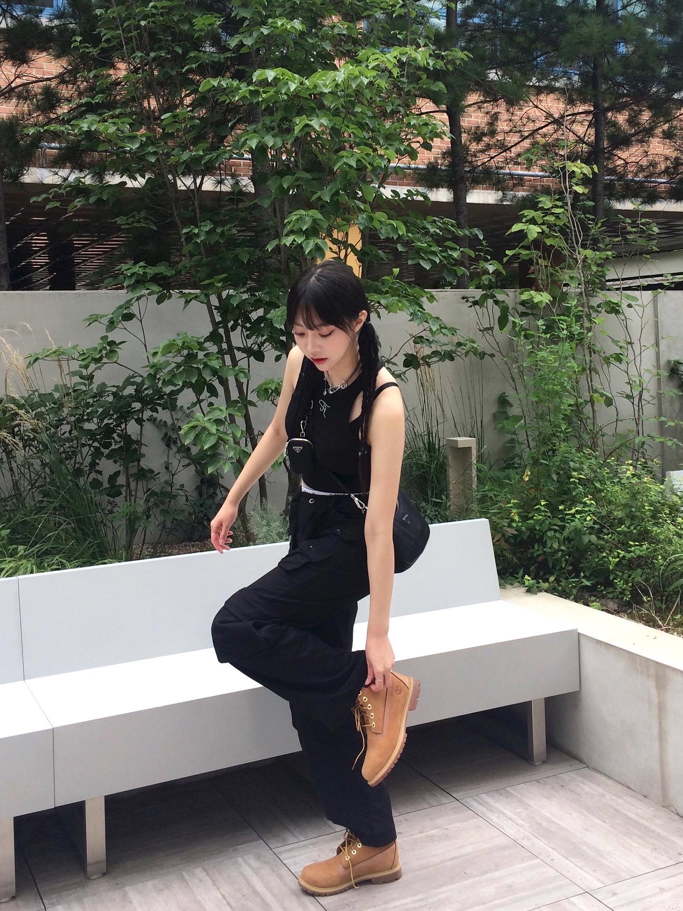 Timberland x BAPE x Undefeated 6 Inch Boots - Wide, Prada Re-Edition 2005 Re-Nylon Shoulder Bag Black 착용 스타일 - 1