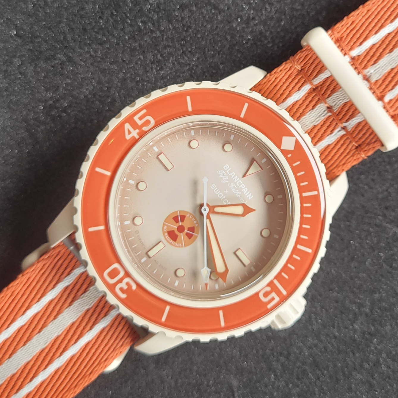 Swatch x Blancpain Bioceramic Arctic Ocean 착용 스타일