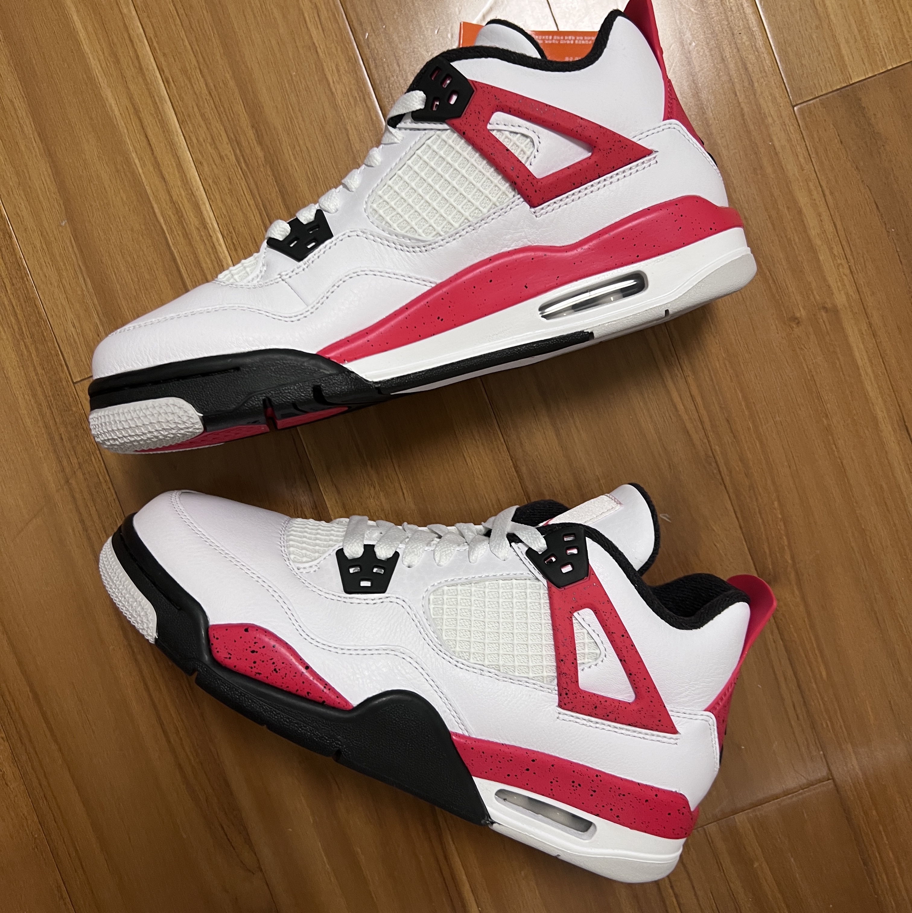(GS) Jordan 4 Retro Red Cement 착용 스타일