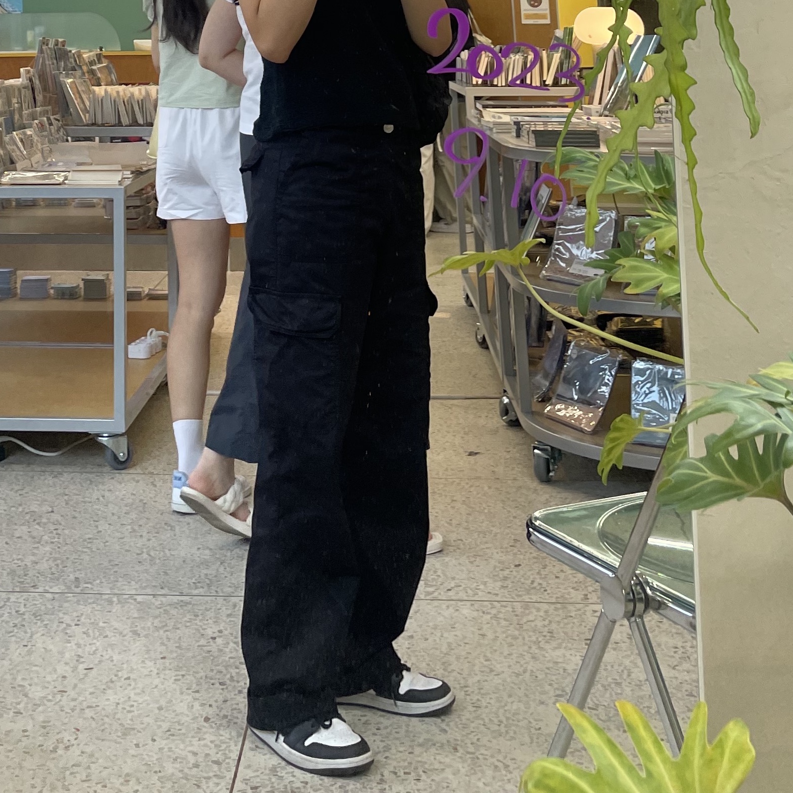 (W) Jordan 1 Low Black University Blue 착용 스타일