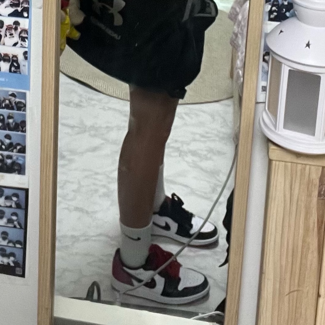 Jordan 1 Retro Low OG Black Toe, Sony WH-1000XM5 Midnight Blue (Korean Ver.) 착용 스타일 - 2