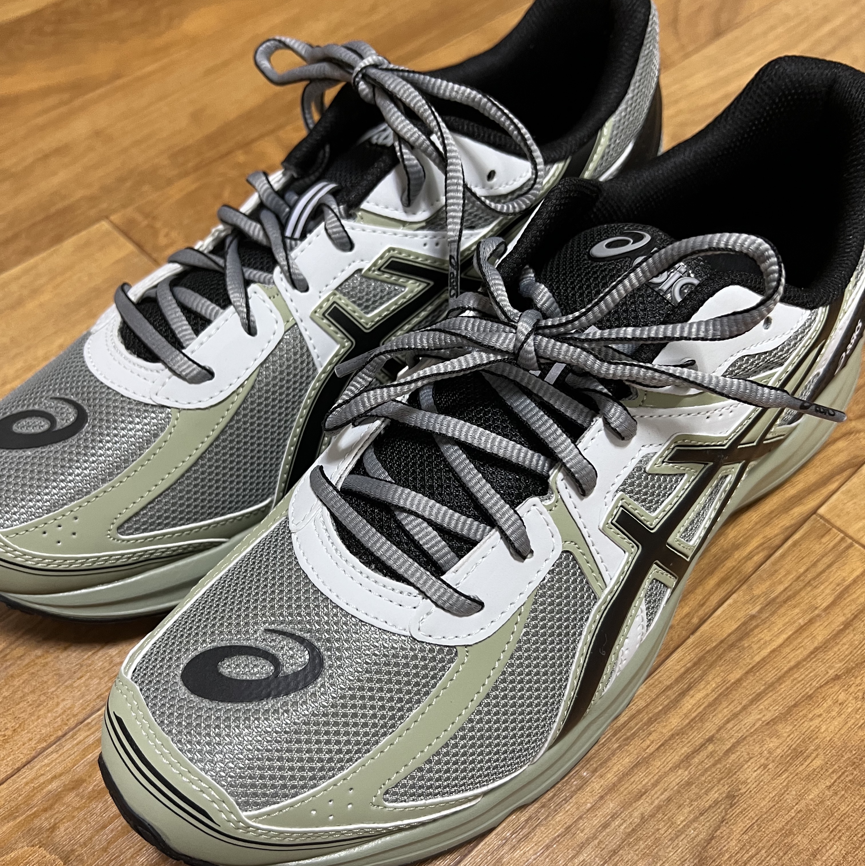 Asics Jog 100 S Sheet Rock - 2E Wide 착용 스타일