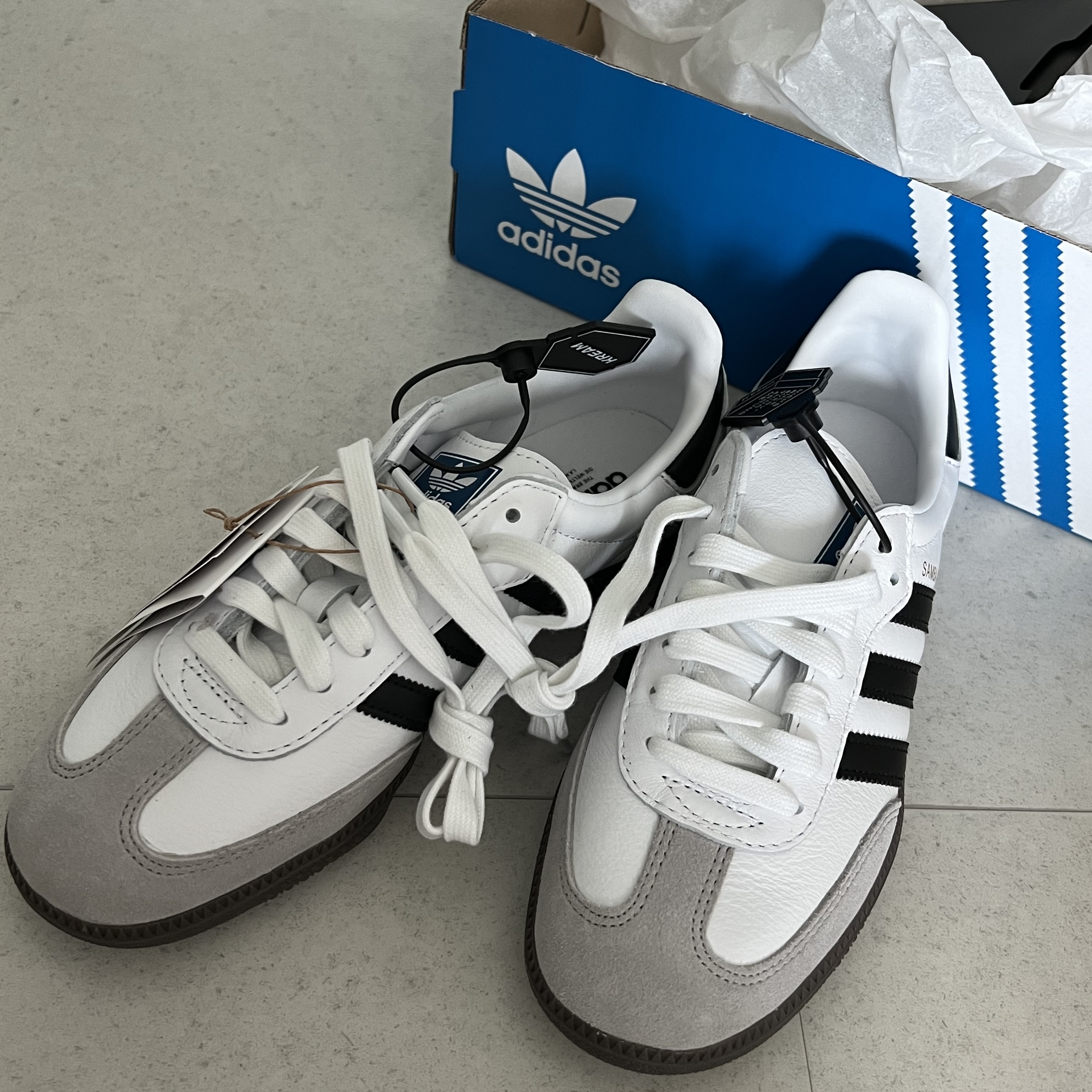 Adidas Samba OG Cloud White 착용 스타일