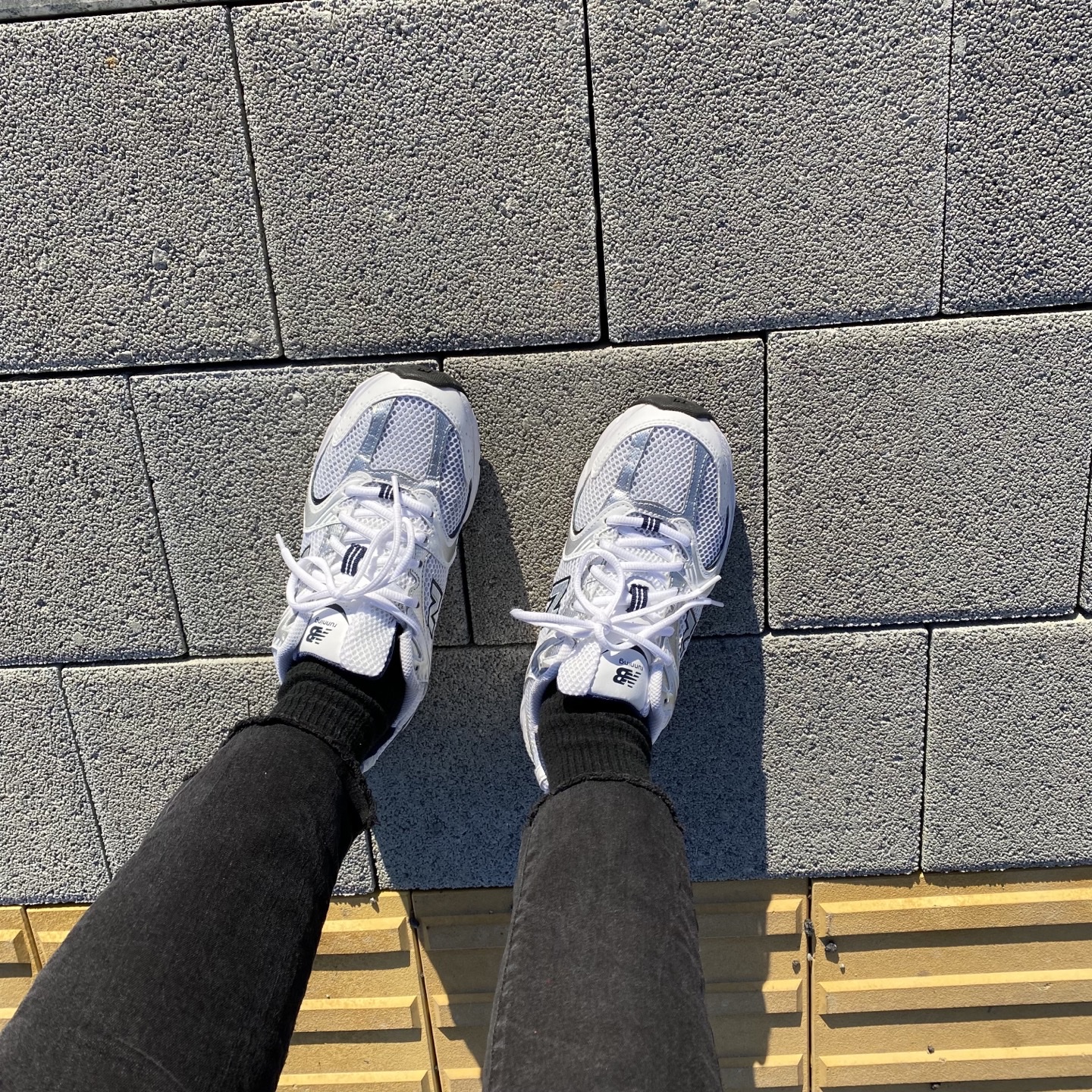 New Balance 530 White 착용 스타일