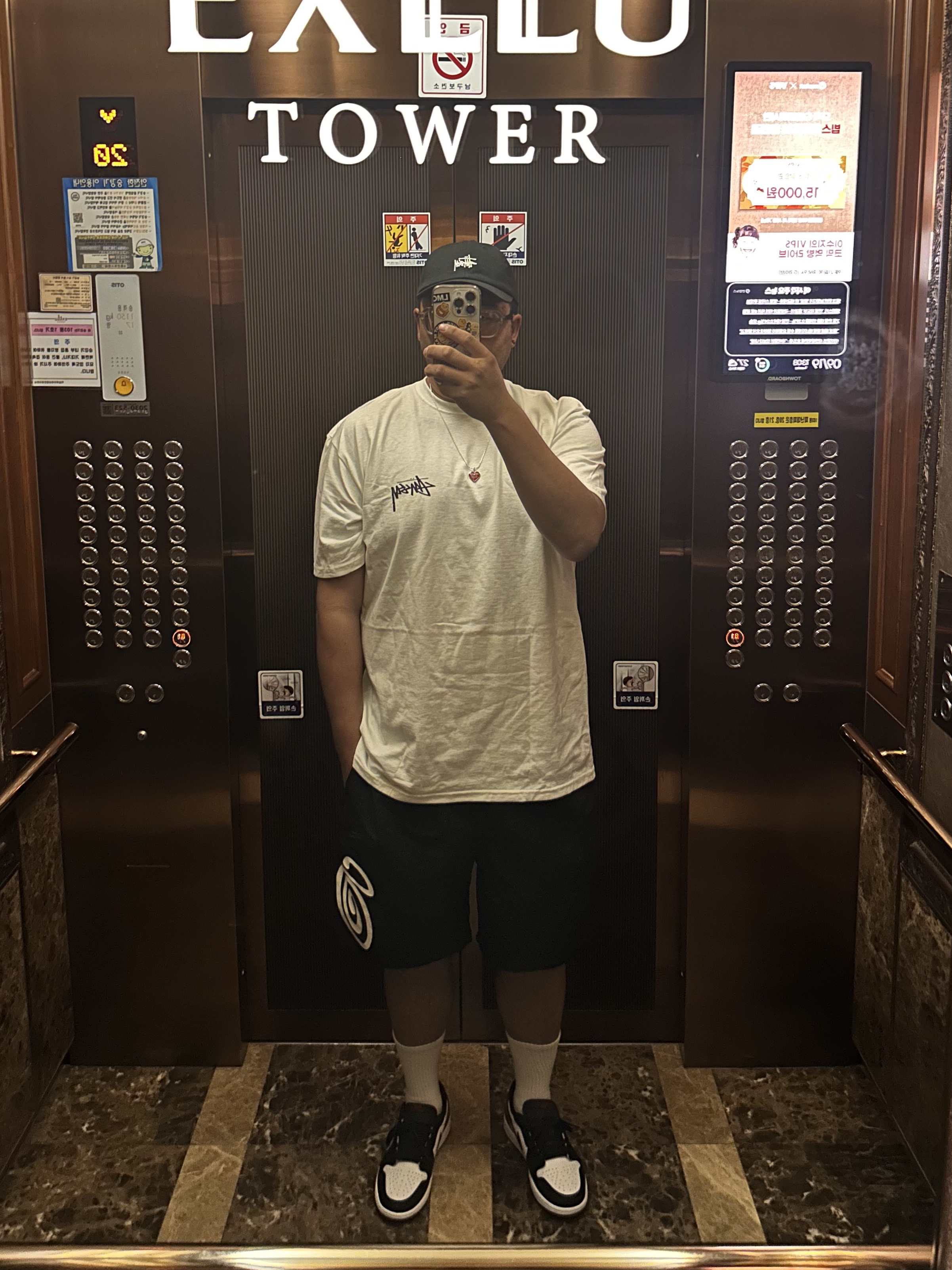 Stussy Stock Low Pro Cap Black, Gentle Monster x Maison Margiela MM011 Clear Black Gradient 착용 스타일 - 1