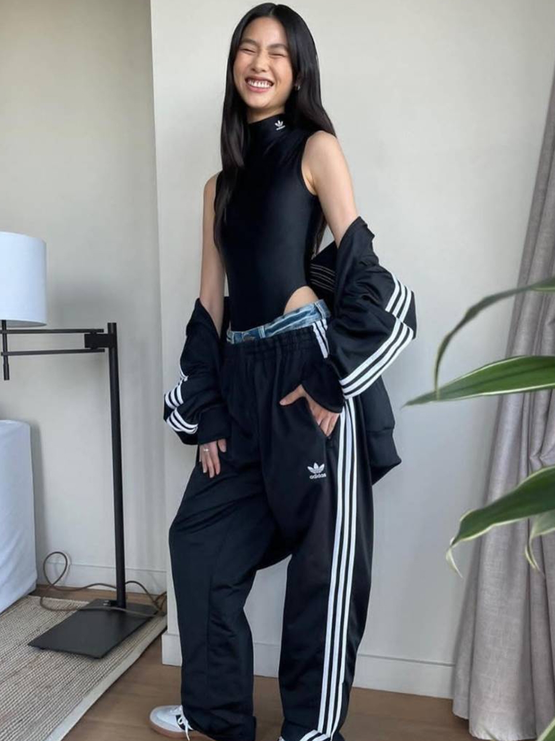 Adidas Originals Beckenbauer Track Jacket Black - KR Sizing, (W) Balenciaga x Adidas Athletic Tank Top Black 착용 스타일 - 2