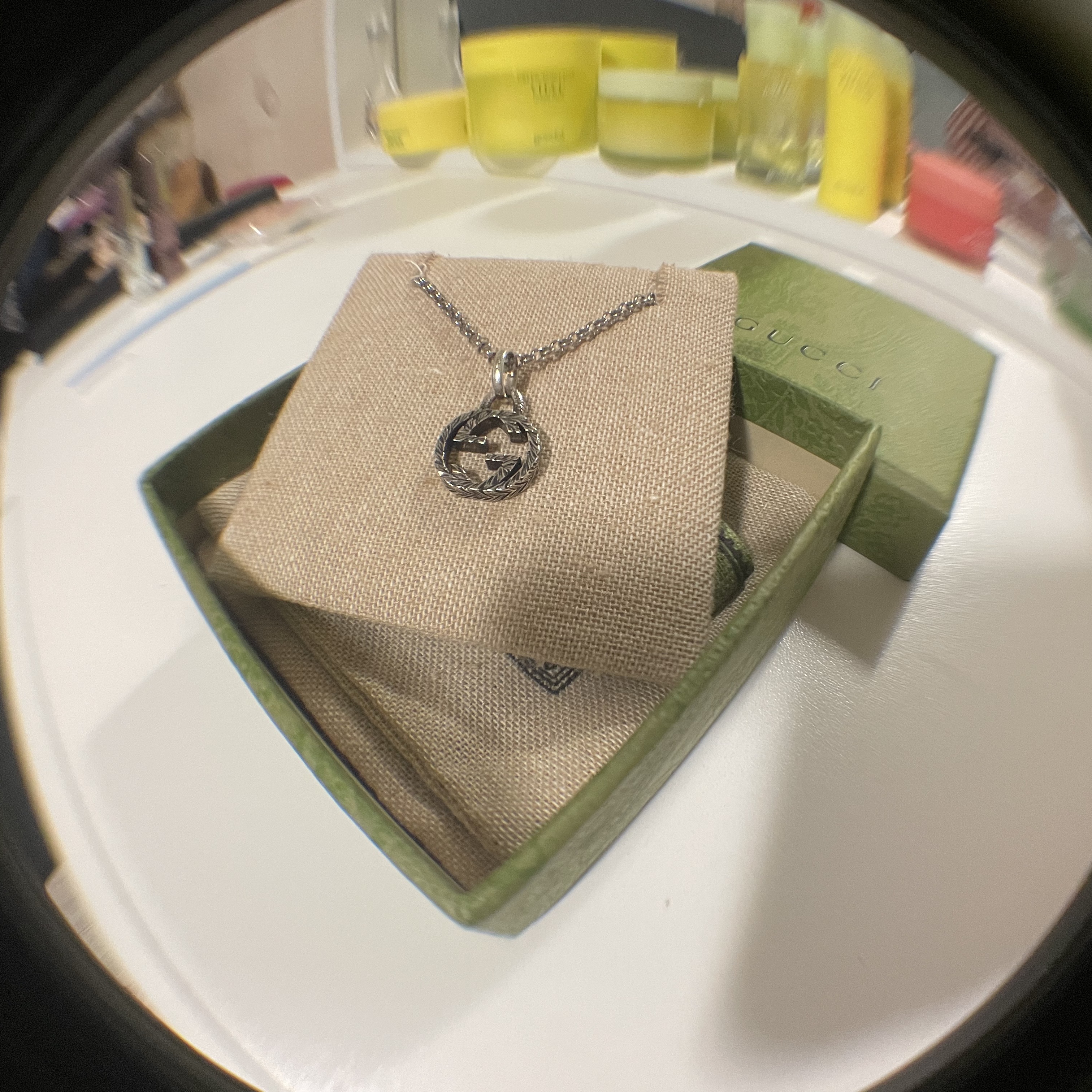 Gucci Interlocking G Pendant Necklace Silver 착용 스타일