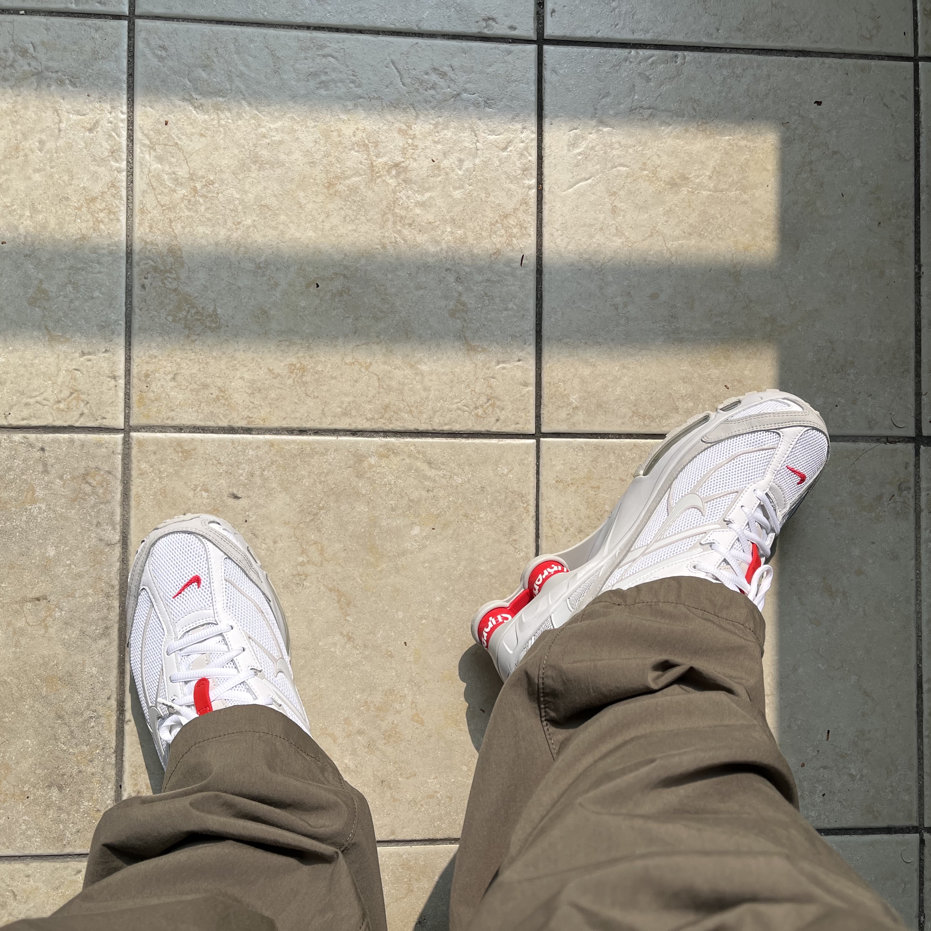 Nike x Supreme Shox Ride 2 SP White 착용 스타일