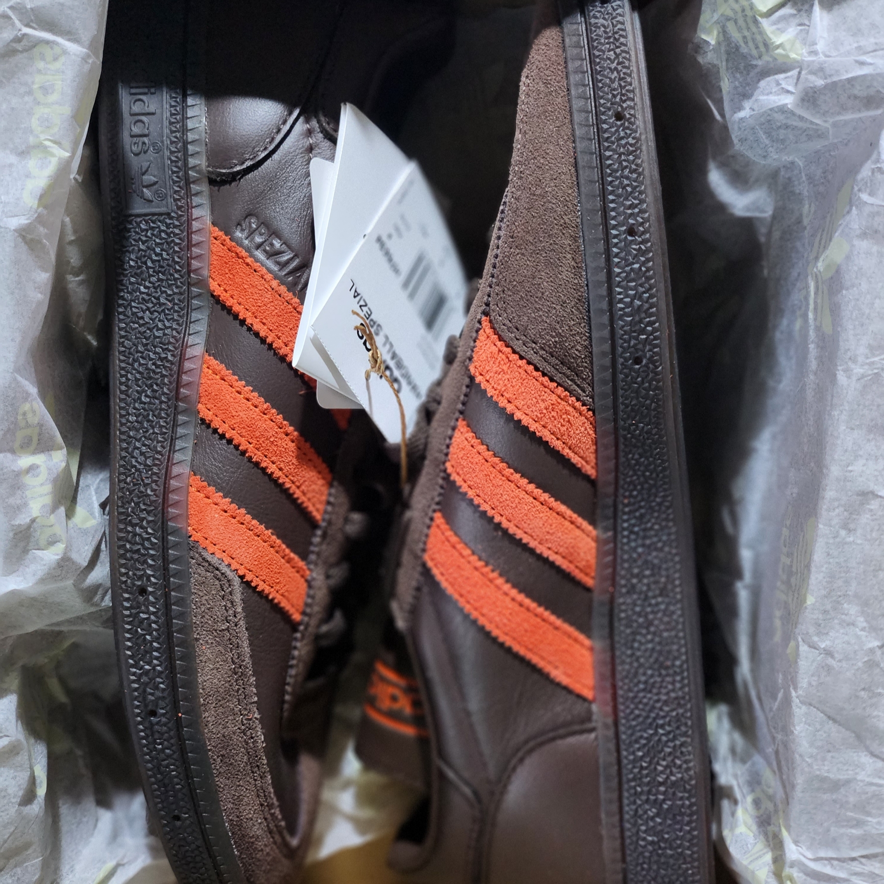 Adidas Spezial Handball Brown Collegiate Orange 착용 스타일 - 3