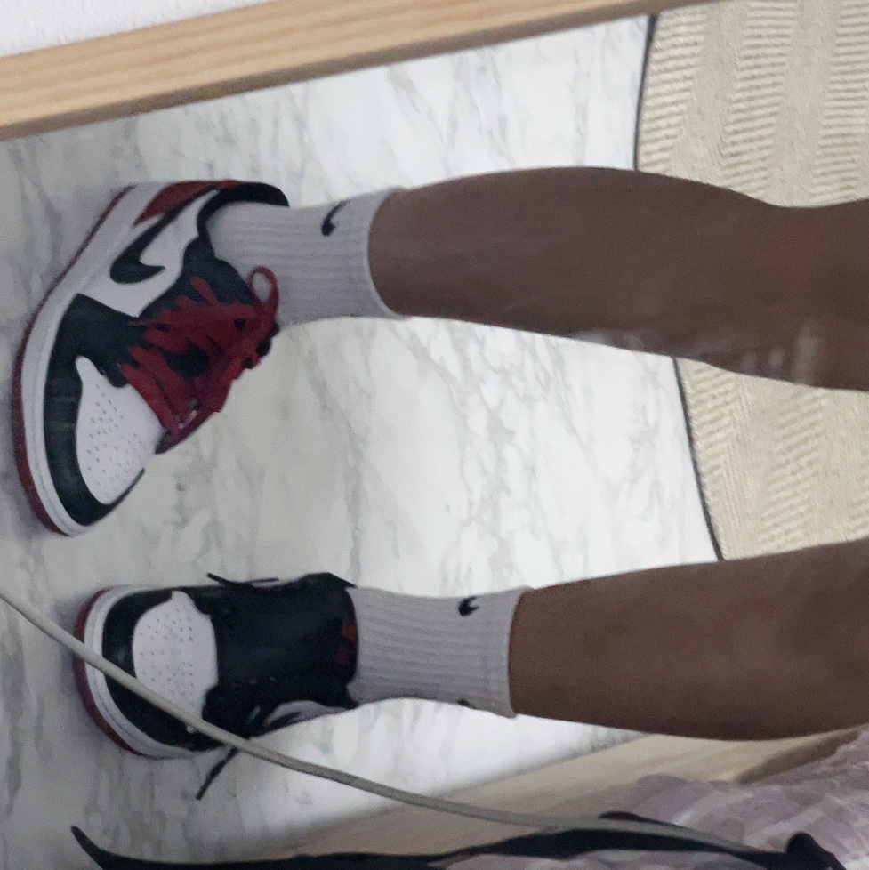 Jordan 1 Retro Low OG Black Toe, Sony WH-1000XM5 Midnight Blue (Korean Ver.) 착용 스타일 - 3