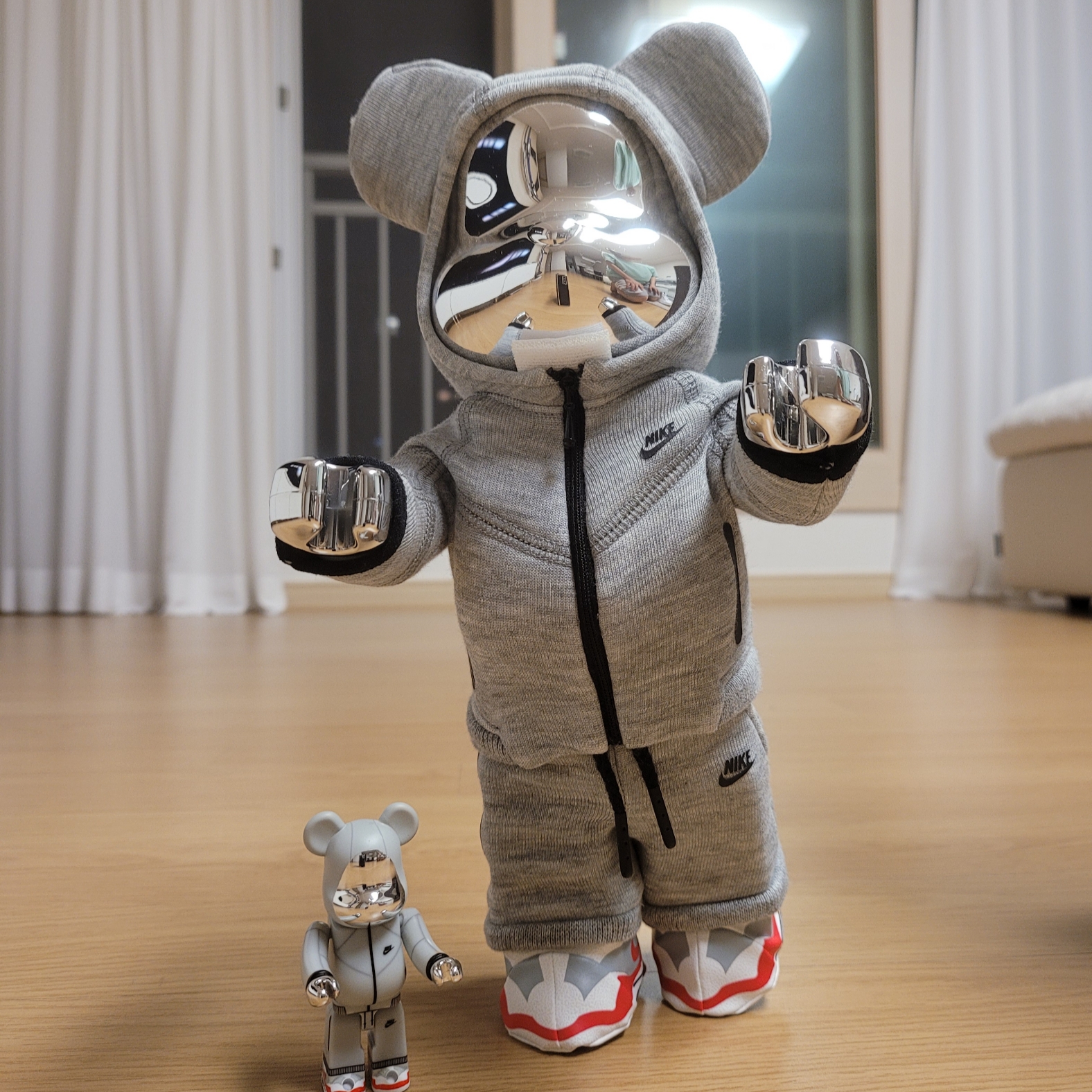 Bearbrick x Nike Tech Fleece N98 100% & 400& Set 착용 스타일 - 2