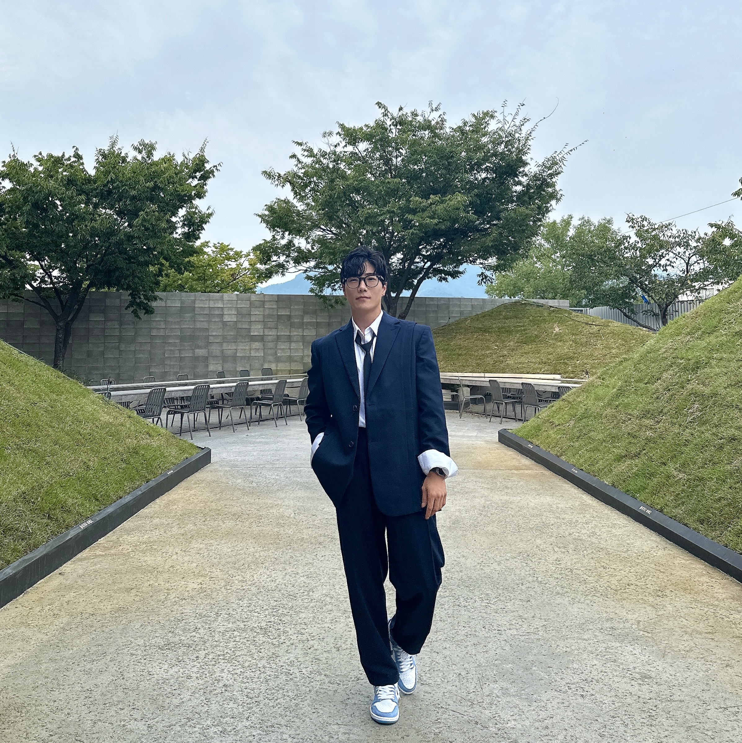 Zara x Ader Error Darted Trousers Navy, Zara x Ader Error Oversize Blazer Navy 착용 스타일 - 1