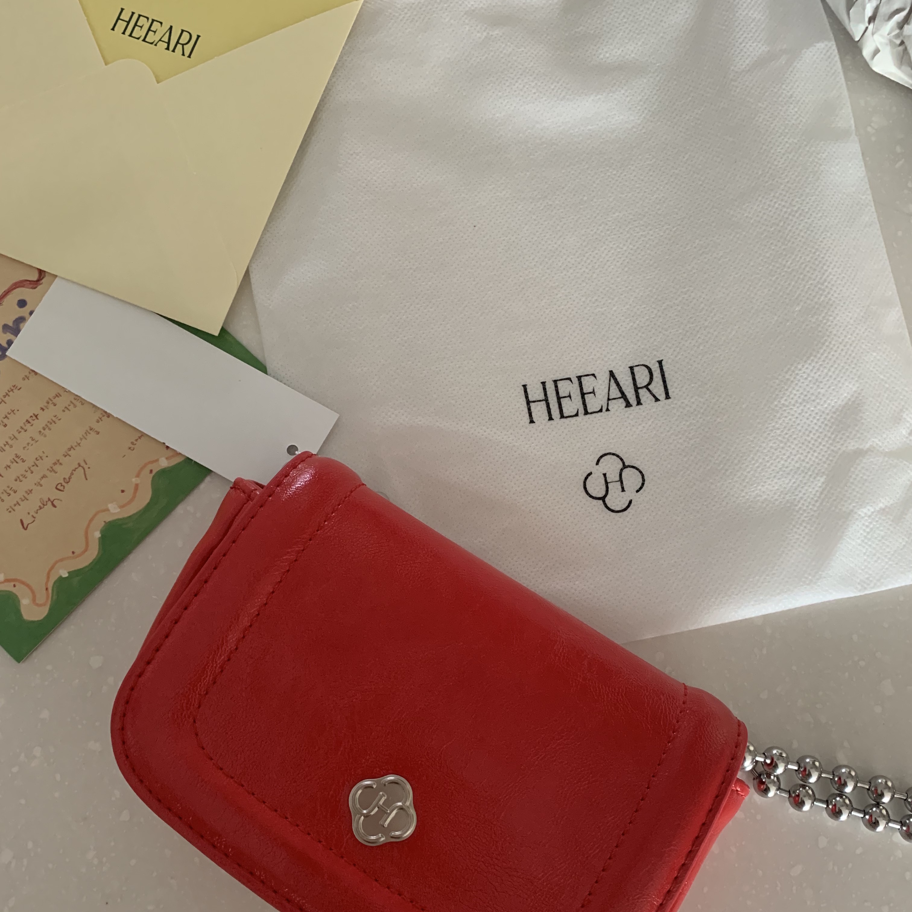 Heeari Women Poppy Chain Mini Bag Red 착용 스타일