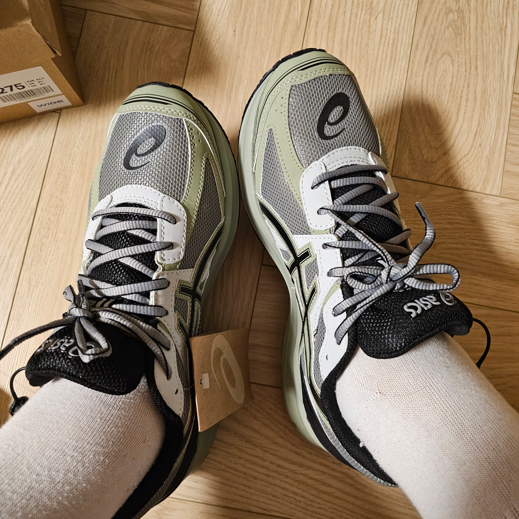 Asics Jog 100 S Sheet Rock - 2E Wide 착용 스타일