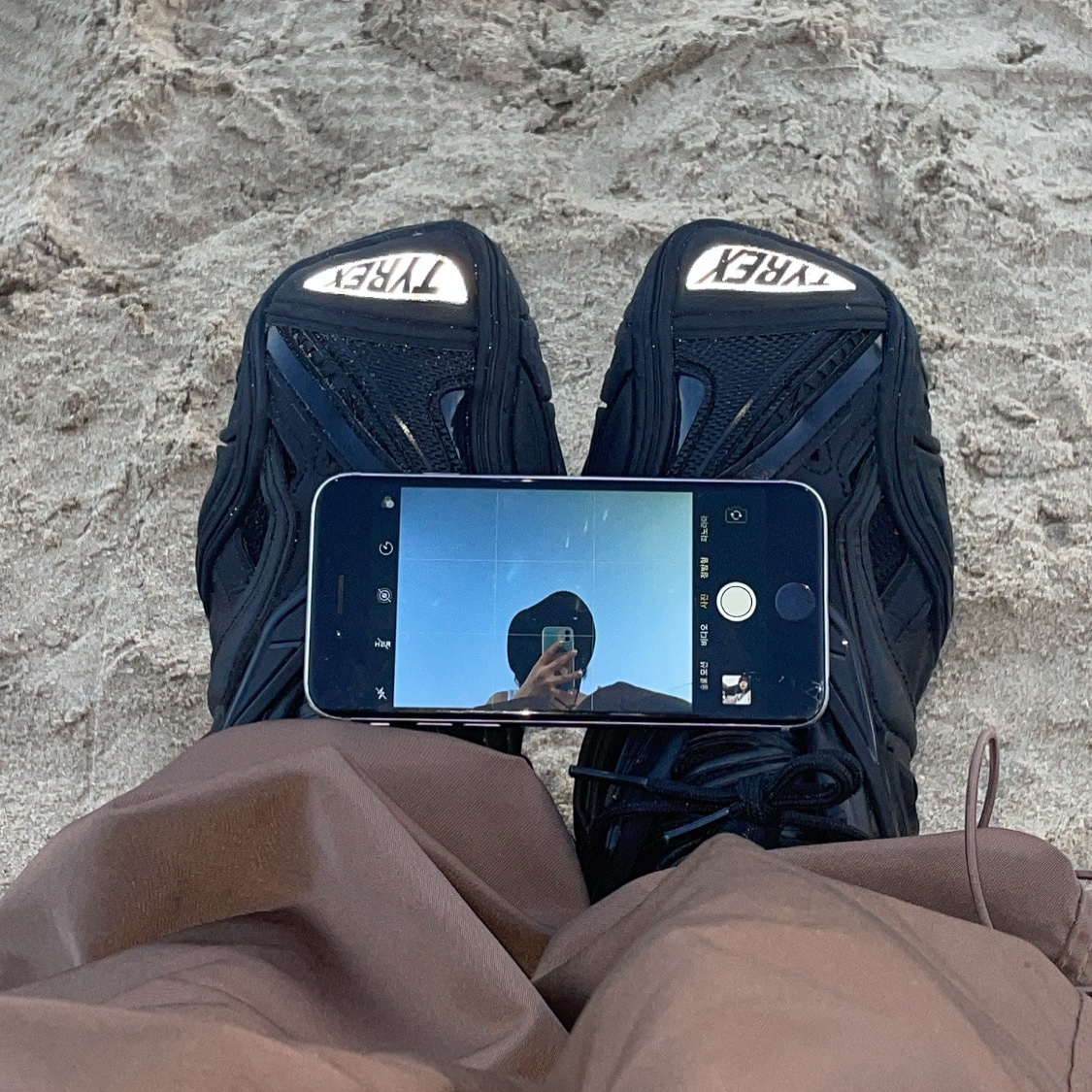 (W) Balenciaga Tyrex Sneakers Black, Balenciaga Tyrex Sneakers Black 착용 스타일