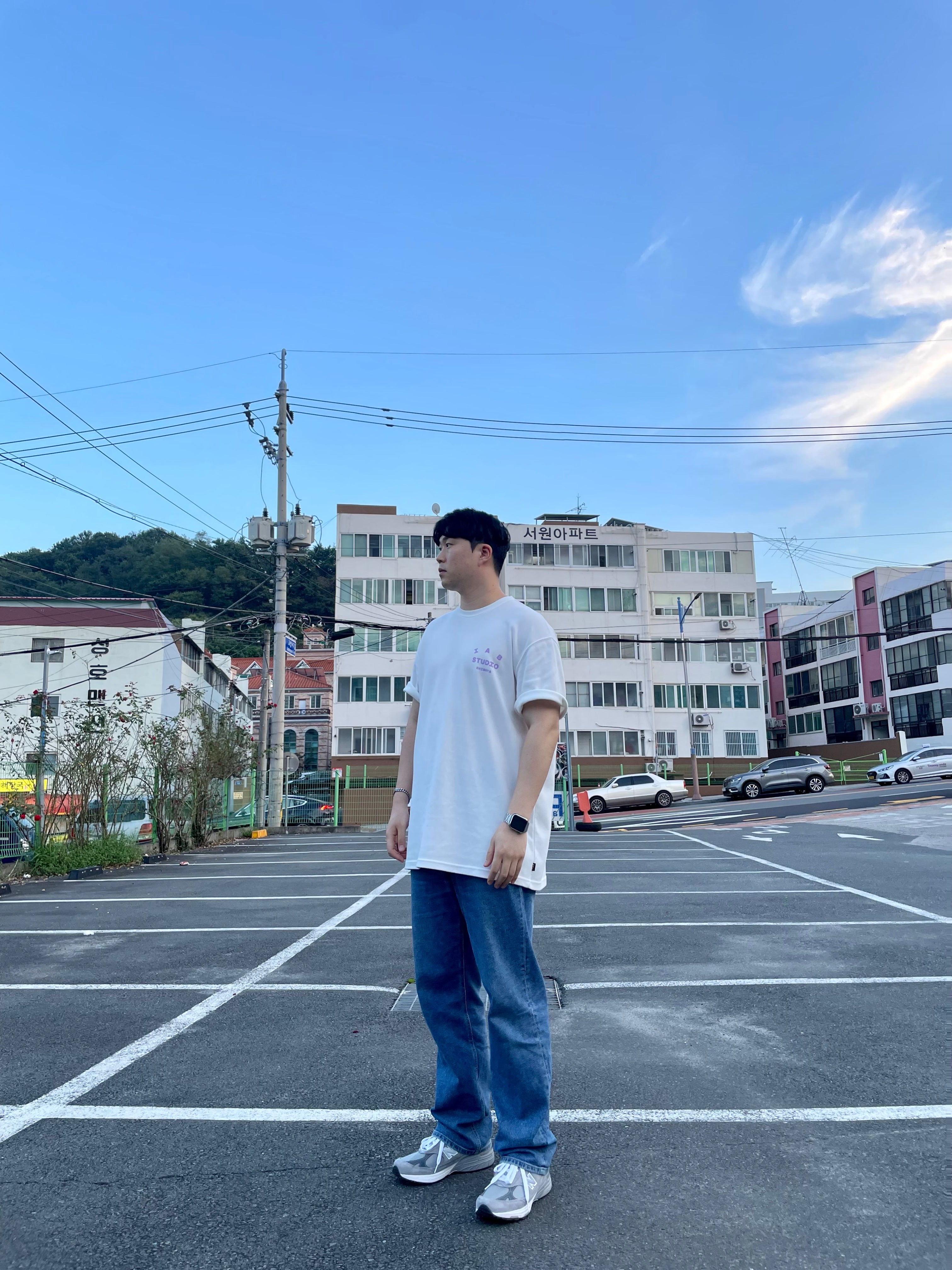 IAB Studio T-Shirt Milk - Shibuya Exclusive, New Balance 993 Made in USA Grey - D Standard 착용 스타일 - 2