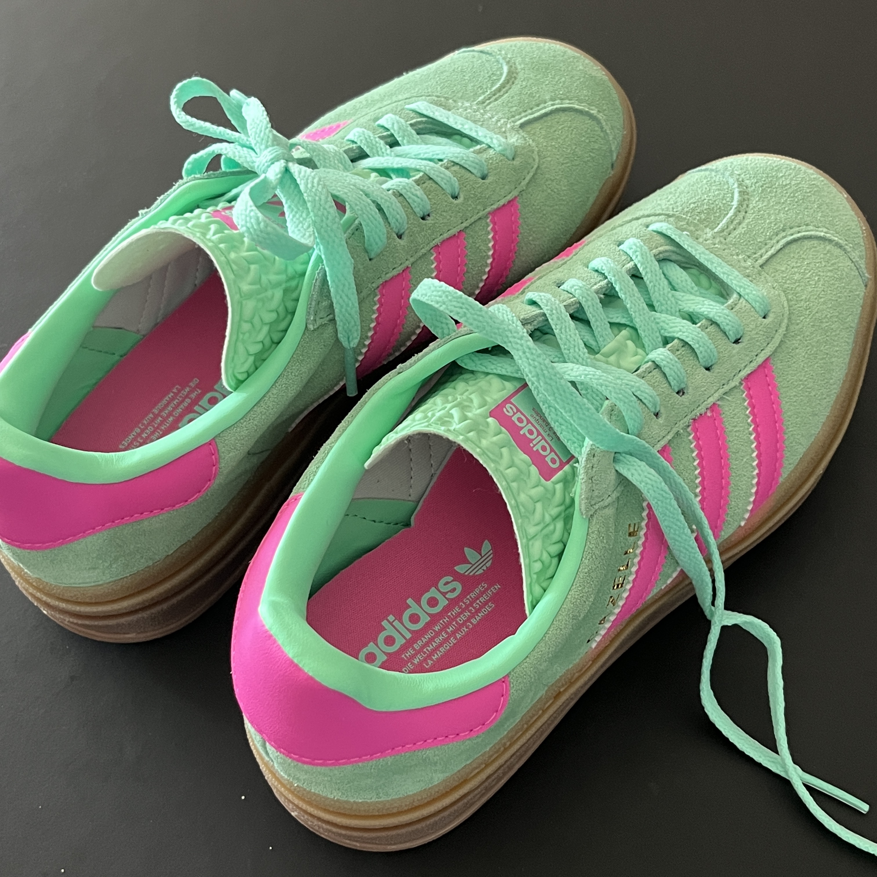 (W) Adidas Gazelle Bold Pulse Mint Pink 착용 스타일