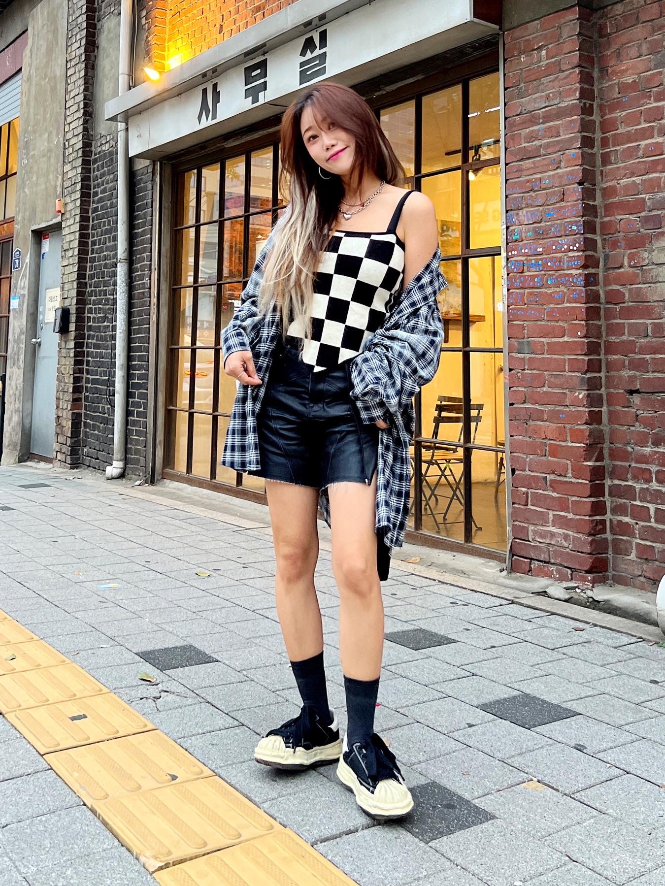 Maison Mihara Yasuhiro Blakey OG Sole Distressed Canvas Low-top Sneakers Black, Celine Medium Double Ring Belt in Jacquard Textile and Calfskin Black 착용 스타일 - 1