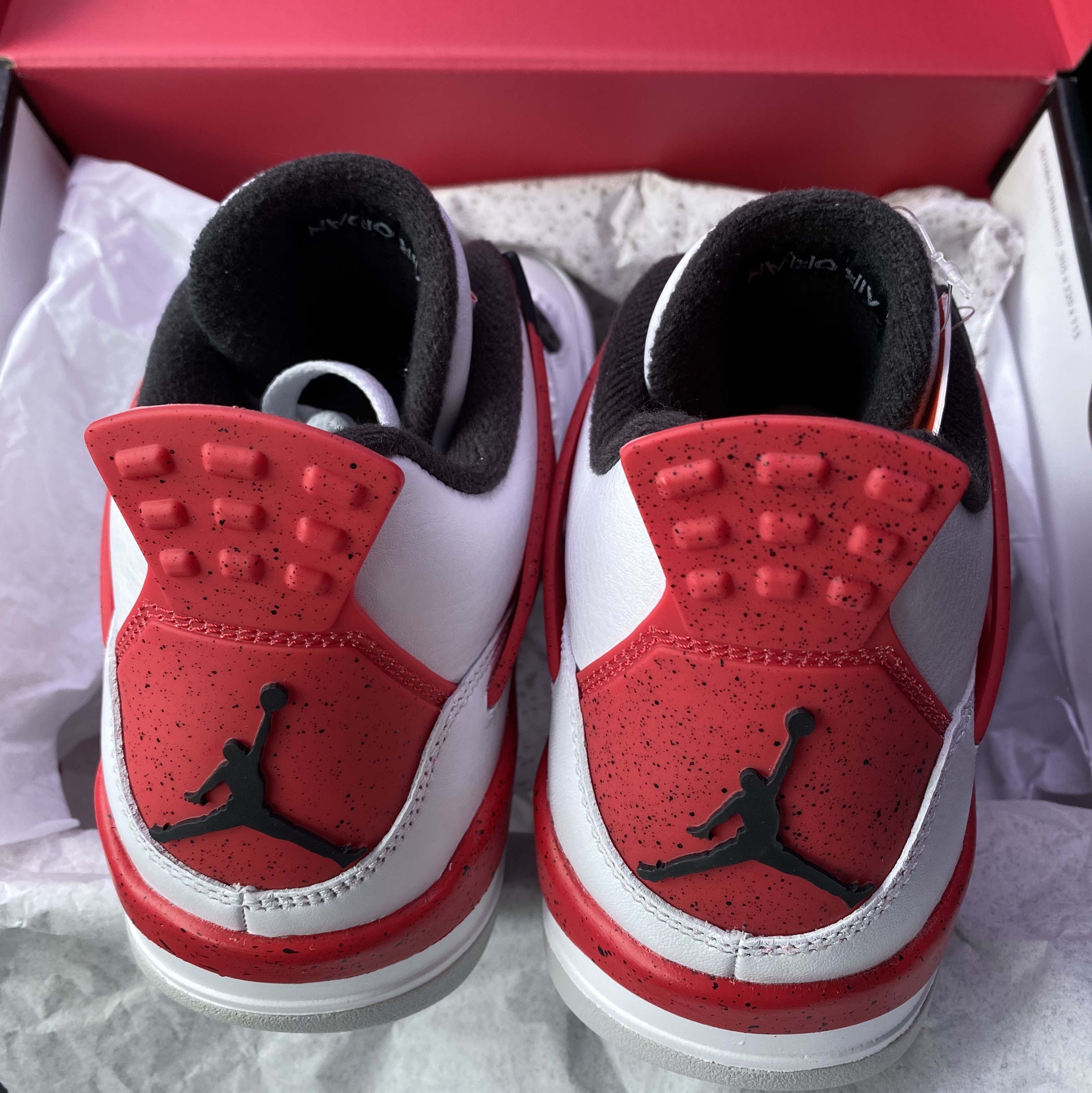 Jordan 4 Retro Red Cement 착용 스타일 - 2