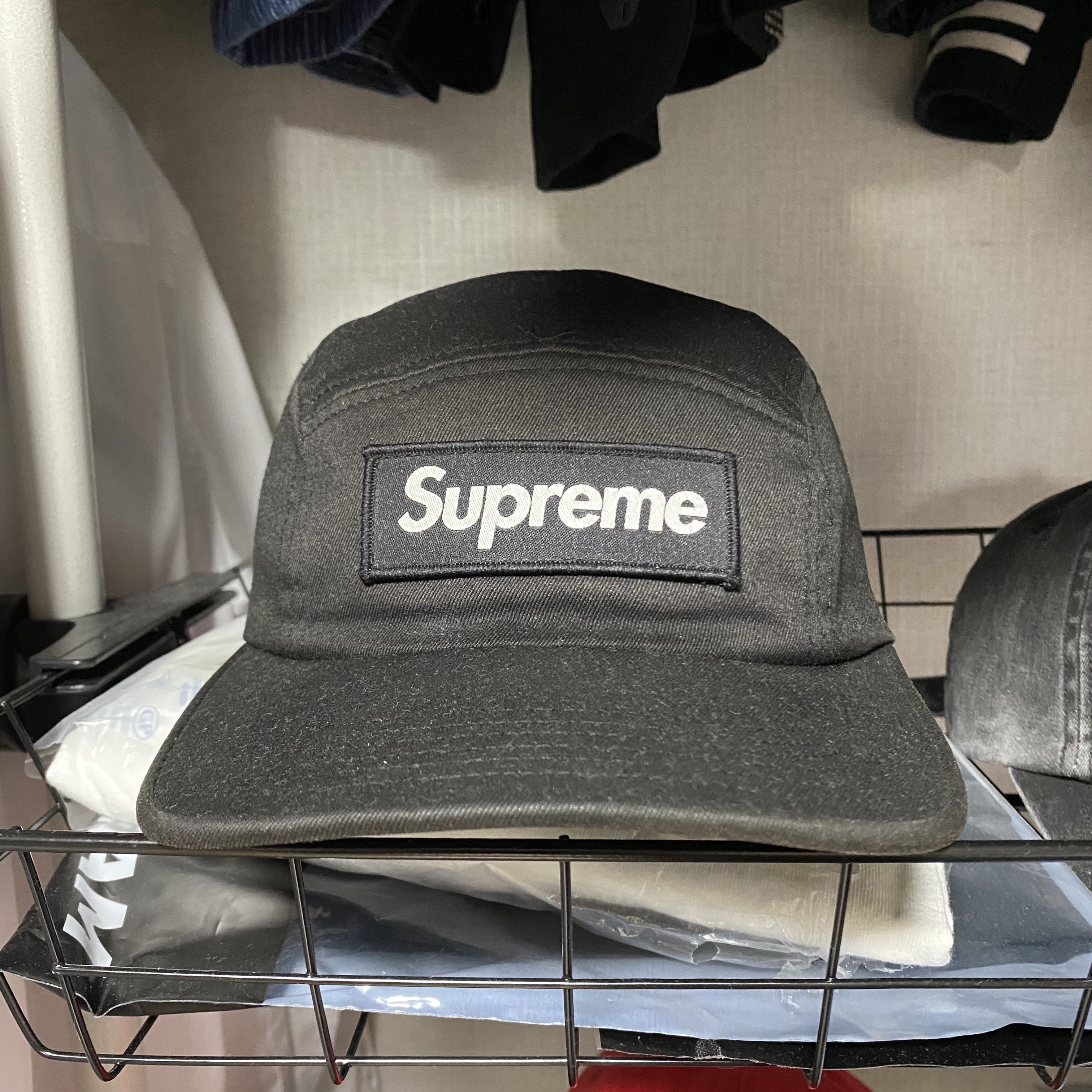 Supreme Military Camp Cap Black - 21SS 착용 스타일