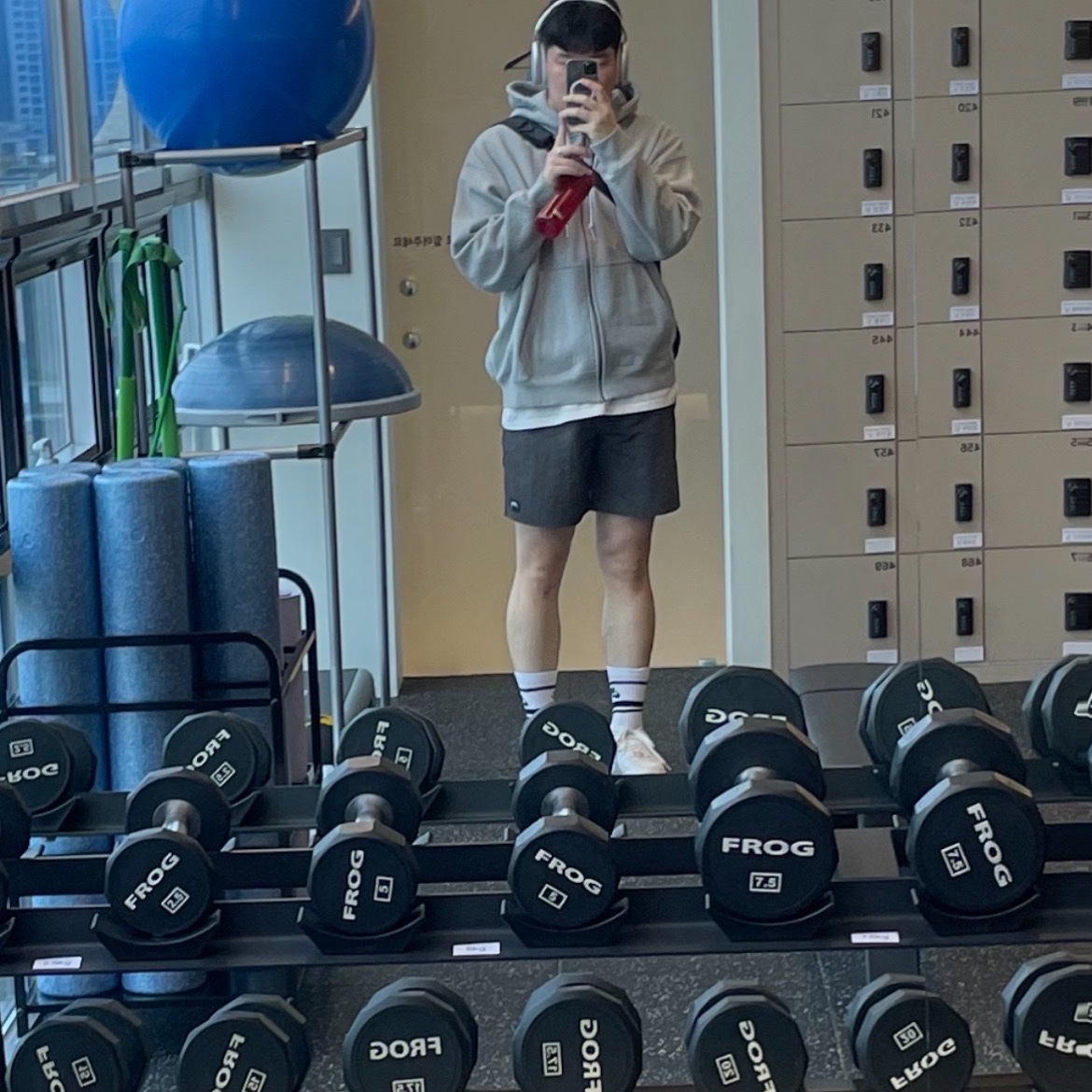 Nike NRG Solo Swoosh Full Zip Hoodie Dark Grey Heather - Asia, Apple AirPods Max Lightning Silver (Korean Ver.) 착용 스타일