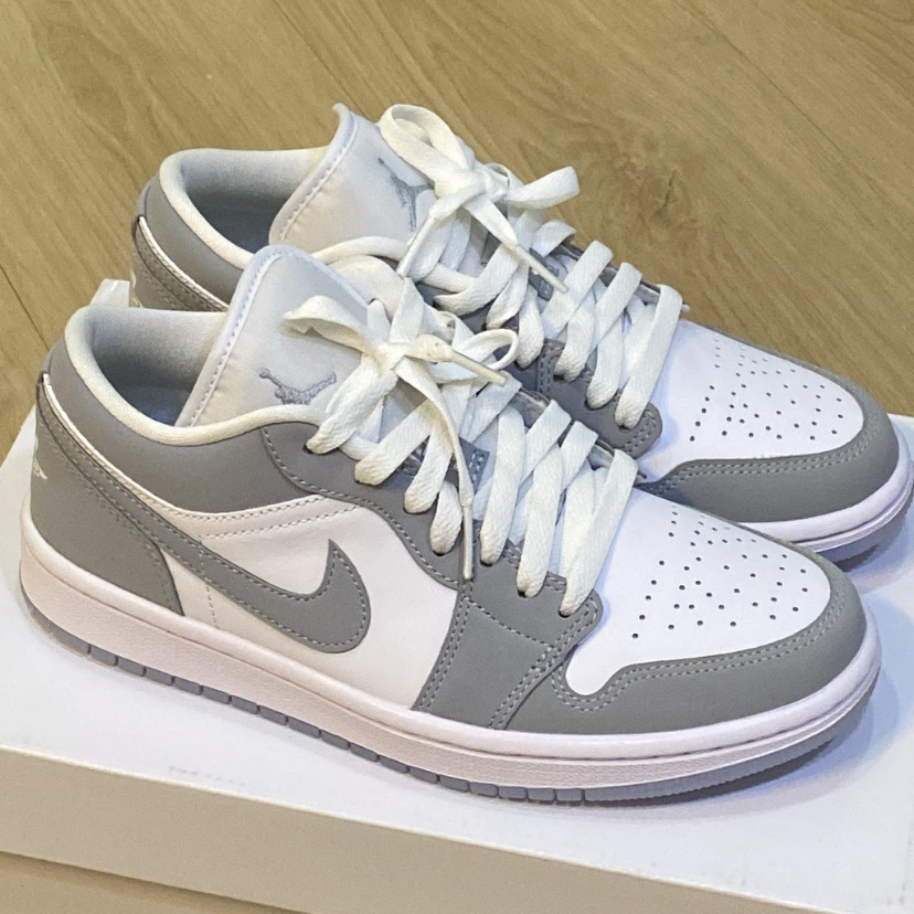 (W) Jordan 1 Low White Wolf Grey 착용 스타일 - 2