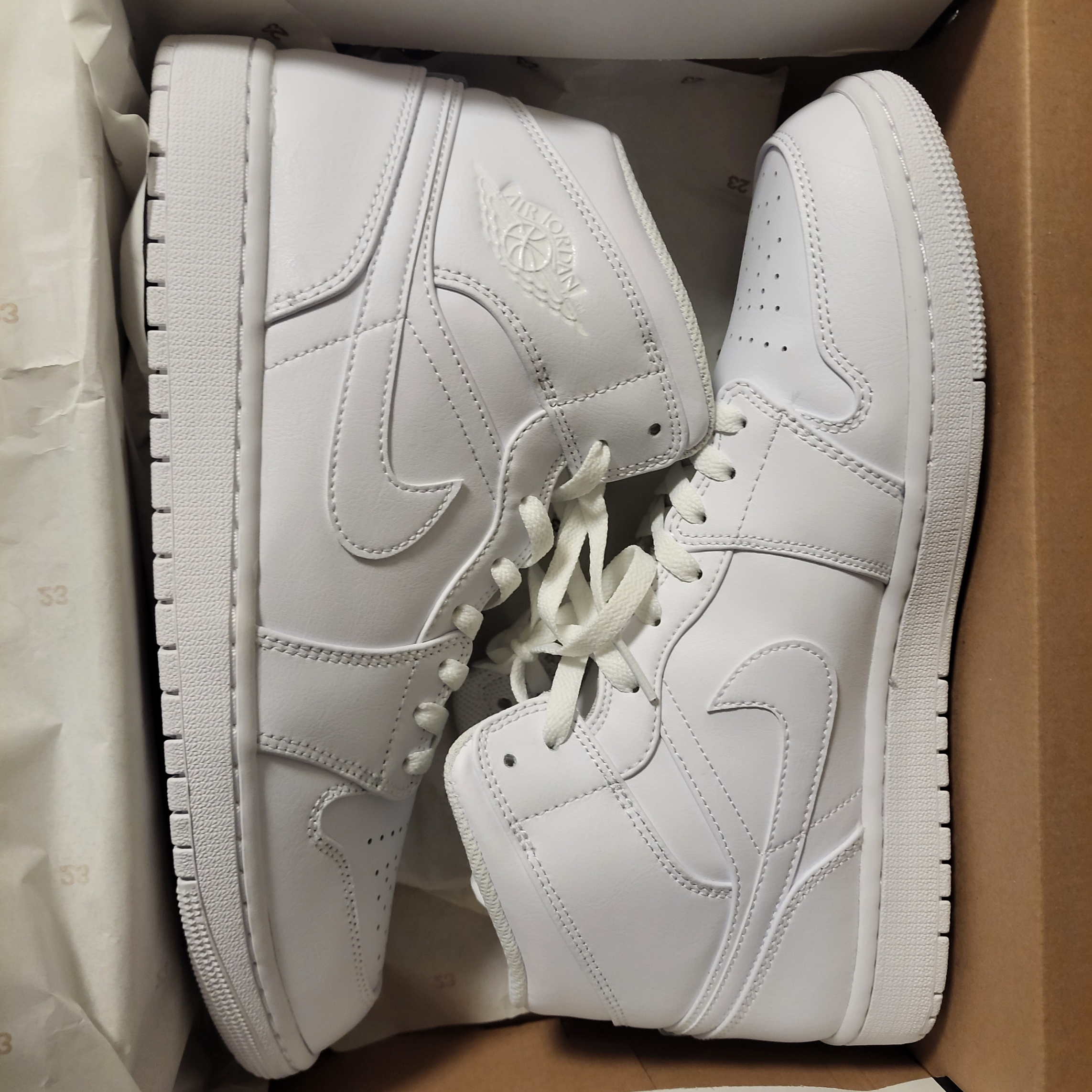 Jordan 1 Mid Triple White 2022 착용 스타일