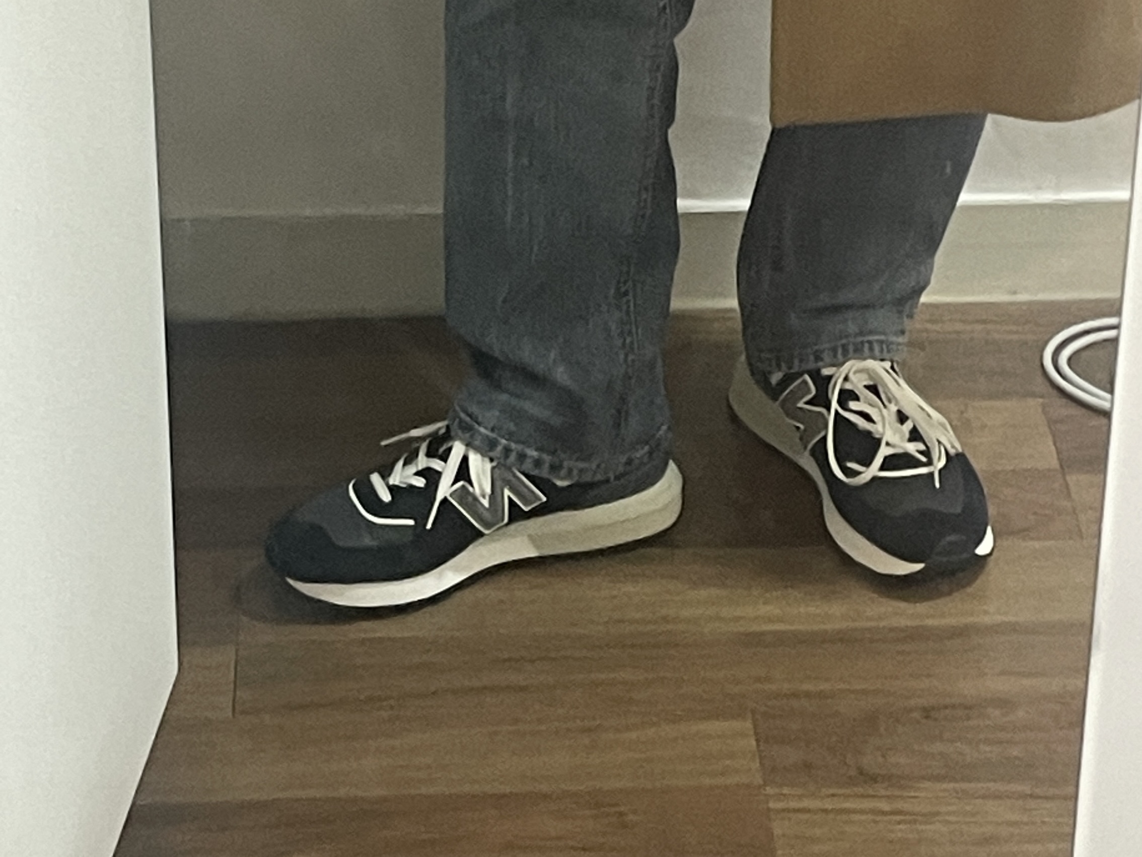 New Balance 574 Legacy Black 착용 스타일