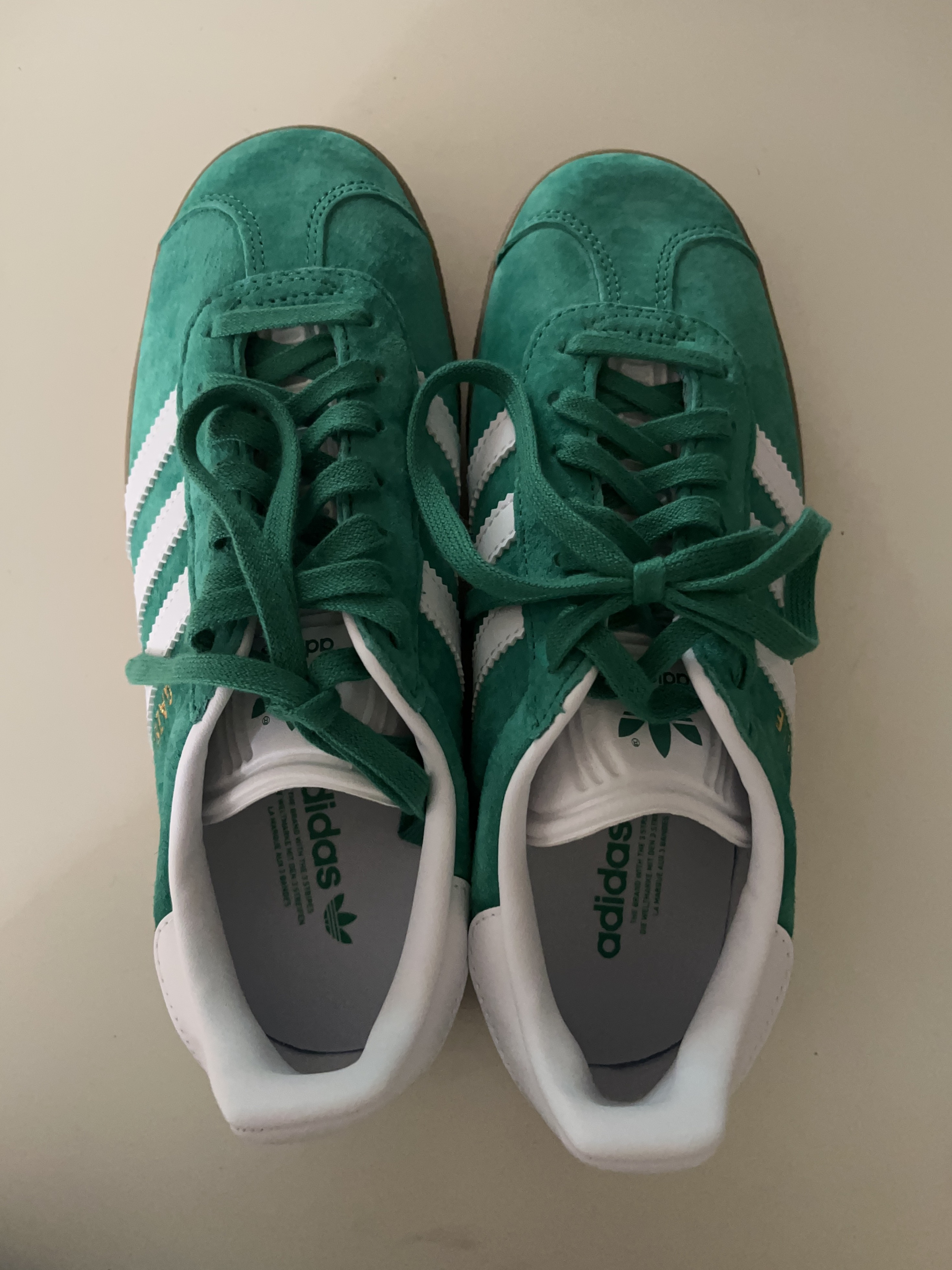 Adidas Gazelle Court Green Cloud White 착용 스타일 - 2