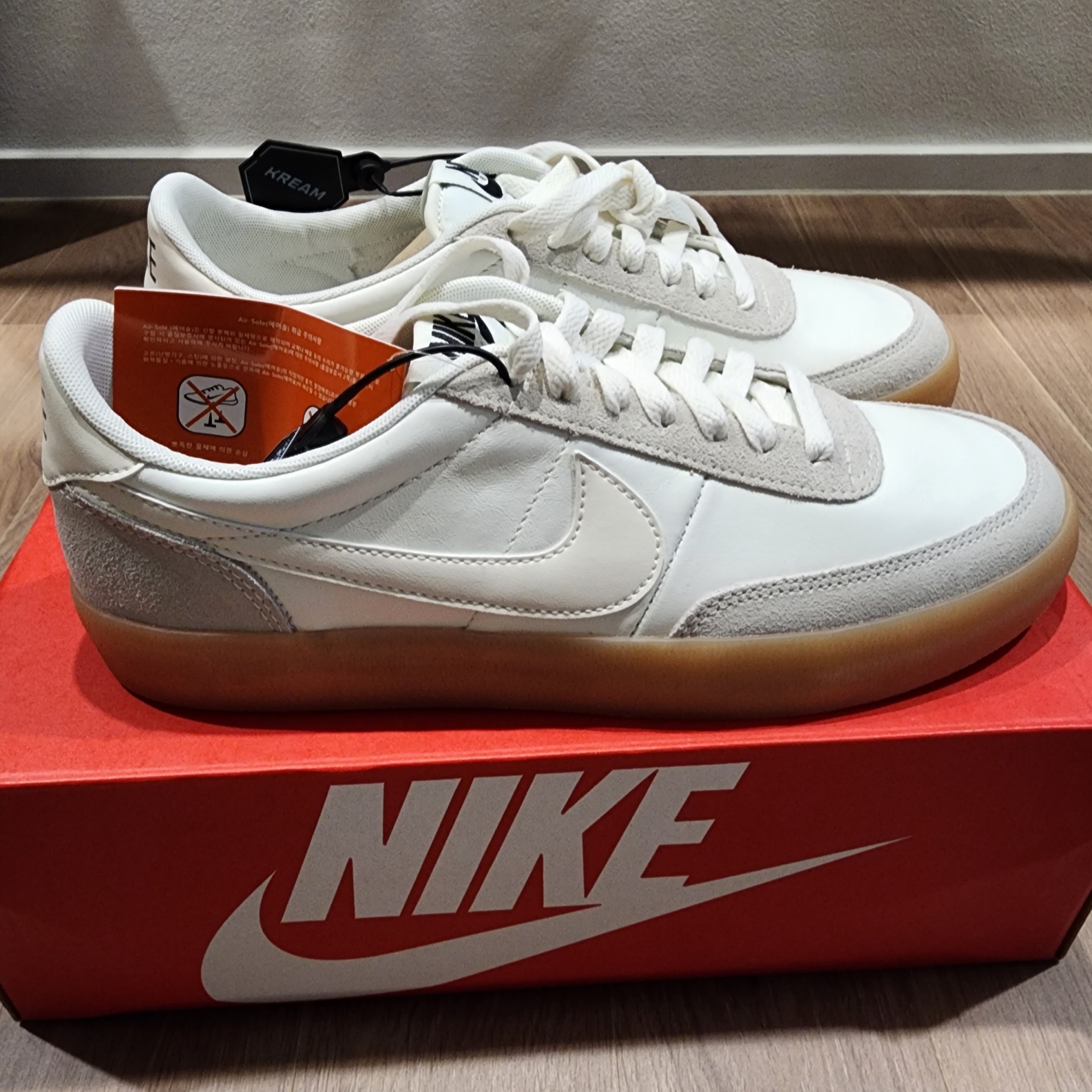 Nike Killshot 2 Leather Sail Gum 착용 스타일 - 2