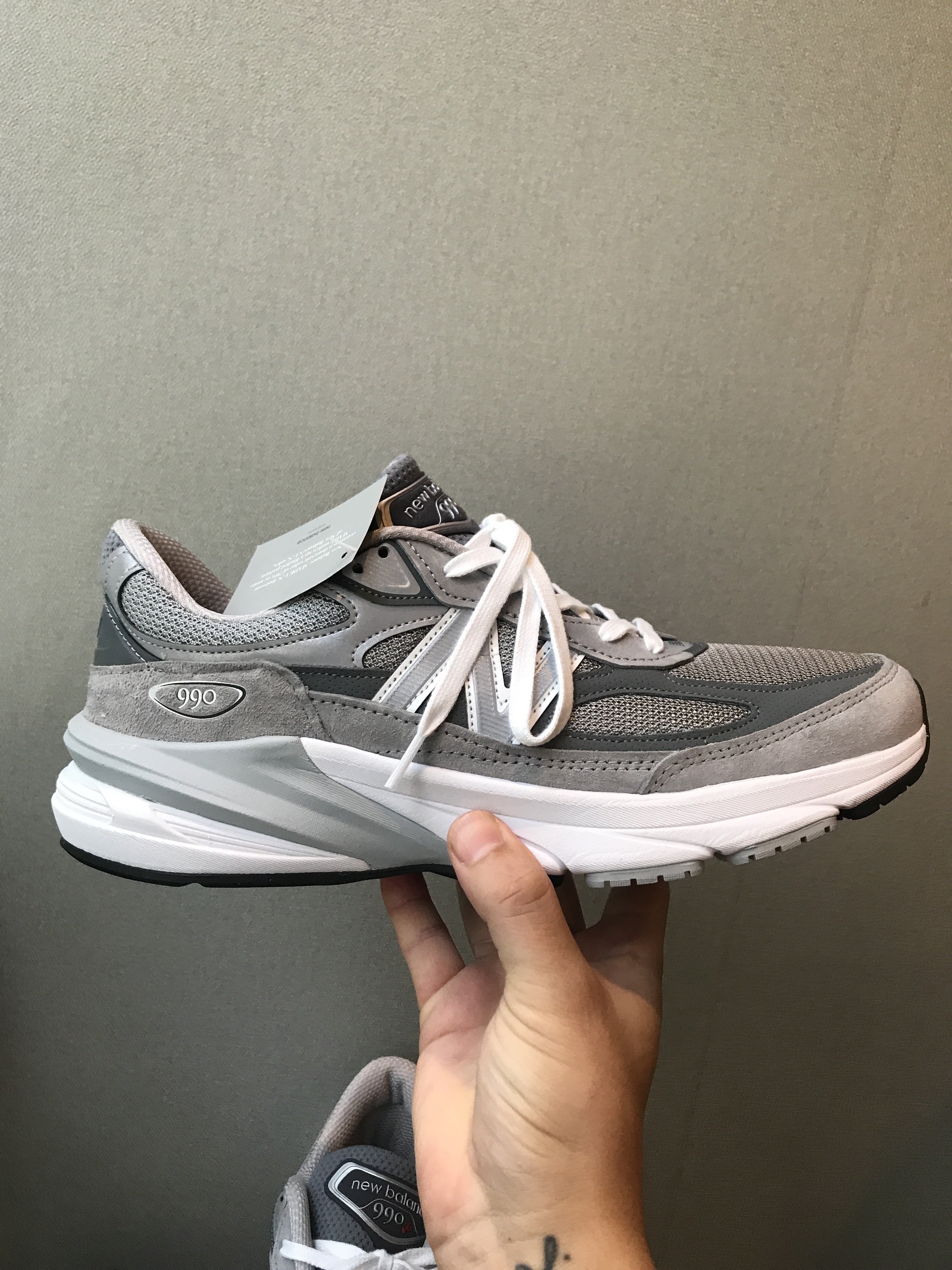 New Balance 990v6 Made in USA Grey - D Standard 착용 스타일