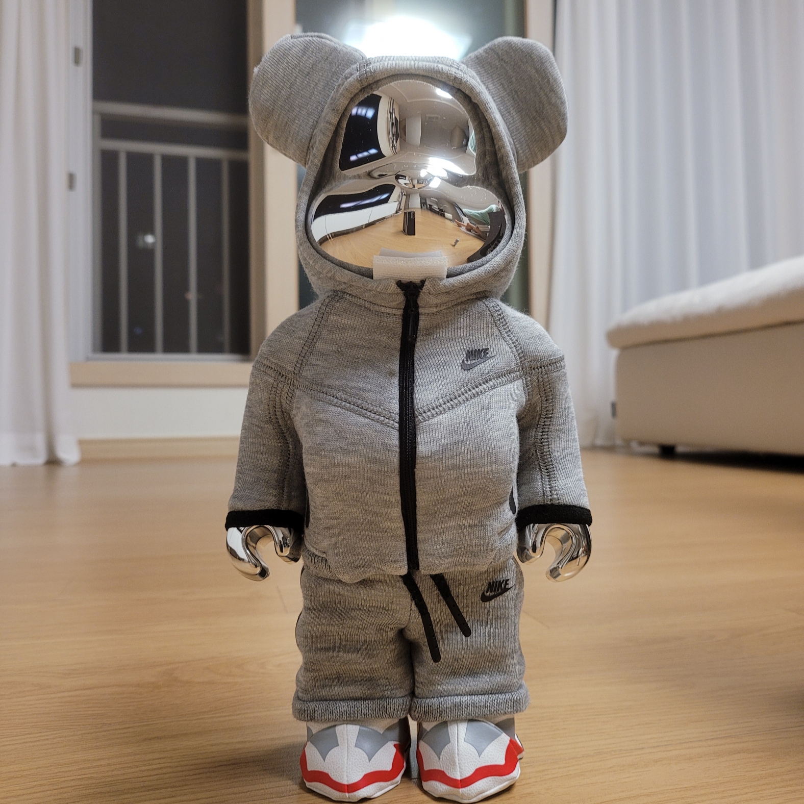 Bearbrick x Nike Tech Fleece N98 100% & 400& Set 착용 스타일 - 1