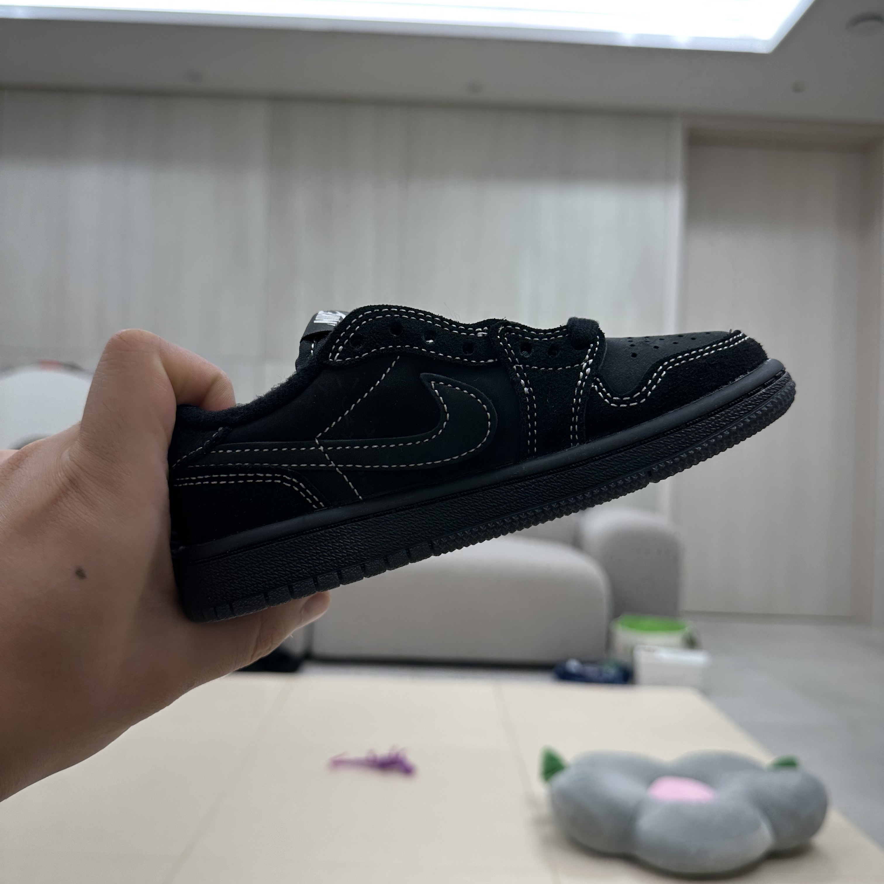 (PS) Jordan 1 x Travis Scott Retro Low OG SP Black Phantom 착용 스타일