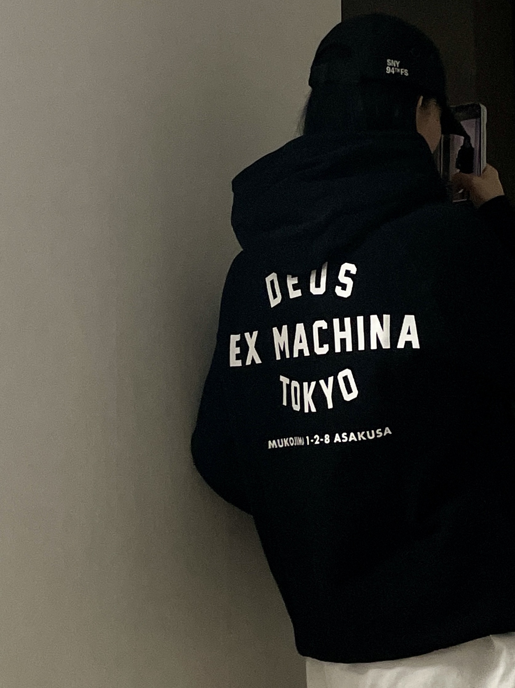 Deus Ex Machina Tokyo Asakusa Address Hoodie Black, Supreme Denim Camp Cap Black - 24SS 착용 스타일 - 1
