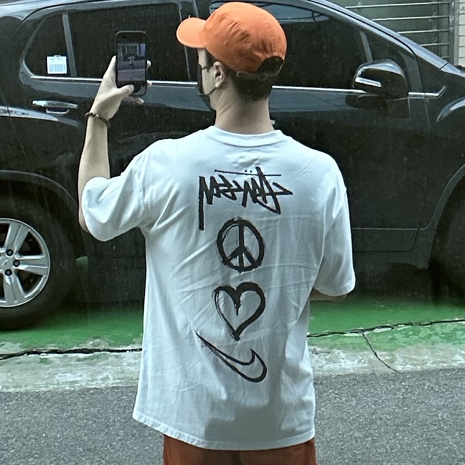 Supreme Washed Chino Twill Camp Cap Burnt Orange - 20FW, Nike x Stussy NRG RA T-Shirt Summit White (DM4942-121) 착용 스타일 - 2