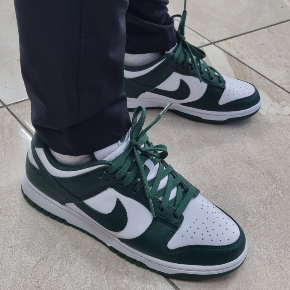 Nike Dunk Low Retro Varsity Green 착용 스타일