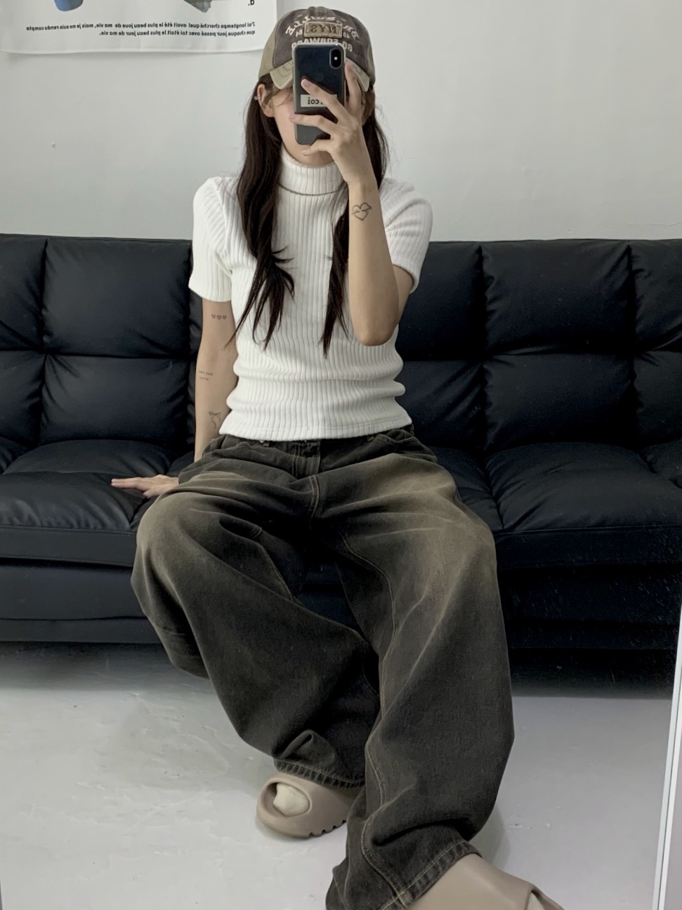 Adidas Yeezy Slide Bone, Adidas Yeezy Slide Bone 2022/2023 착용 스타일 - 4