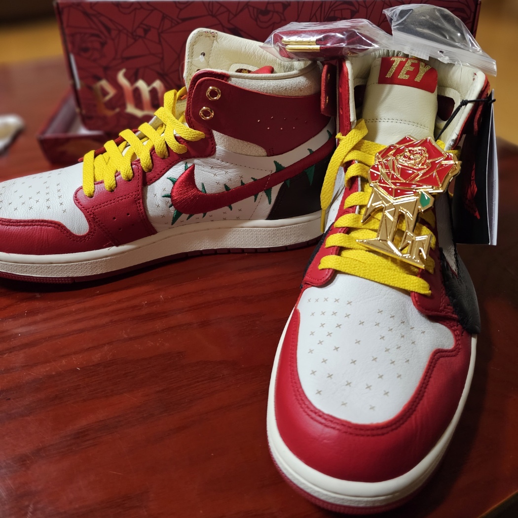 (W) Jordan 1 x Teyana Taylor Zoom CMFT 2 Gym Red 착용 스타일