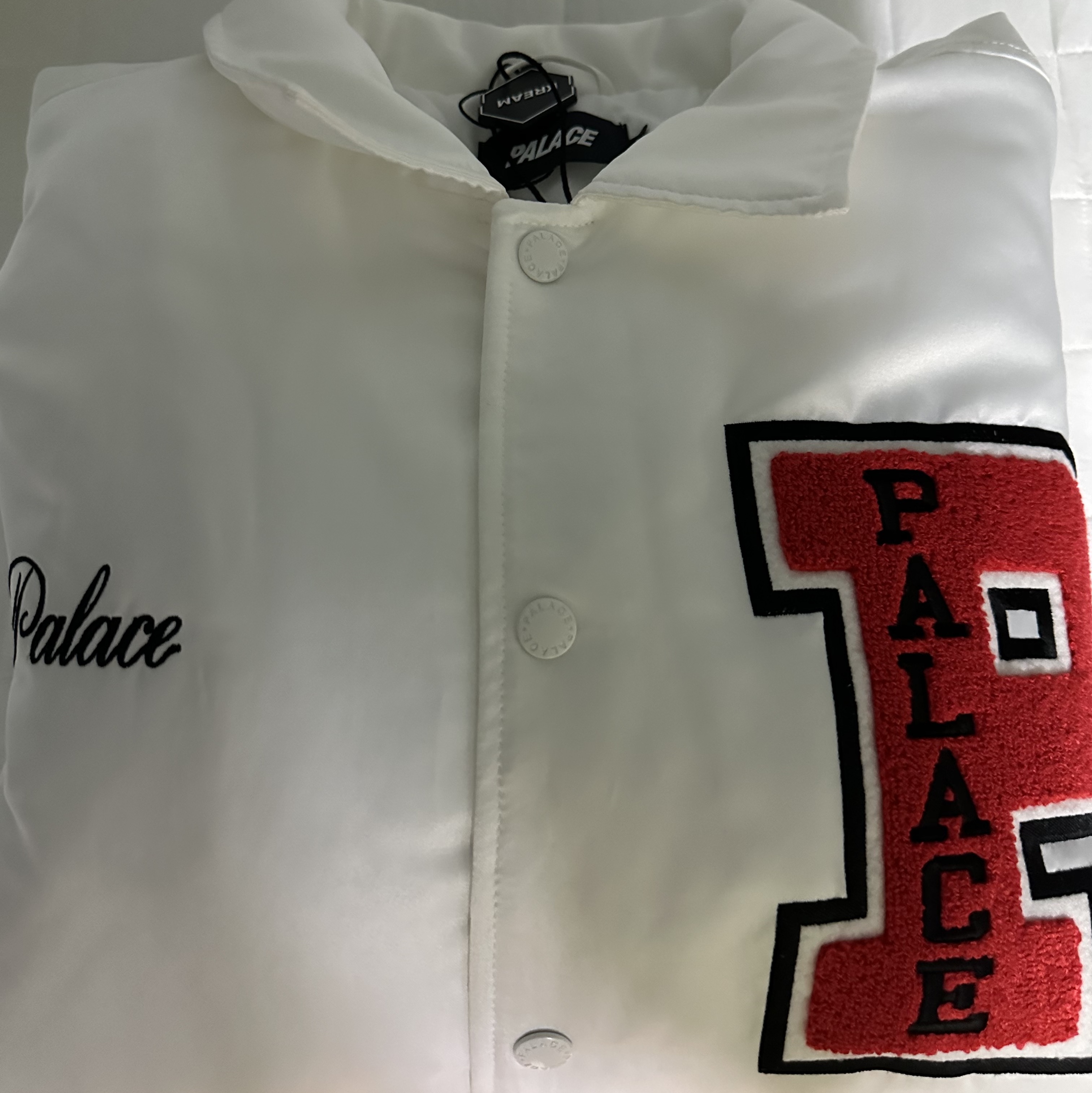 Palace Satin Varsity Jacket White - 22FW 착용 스타일