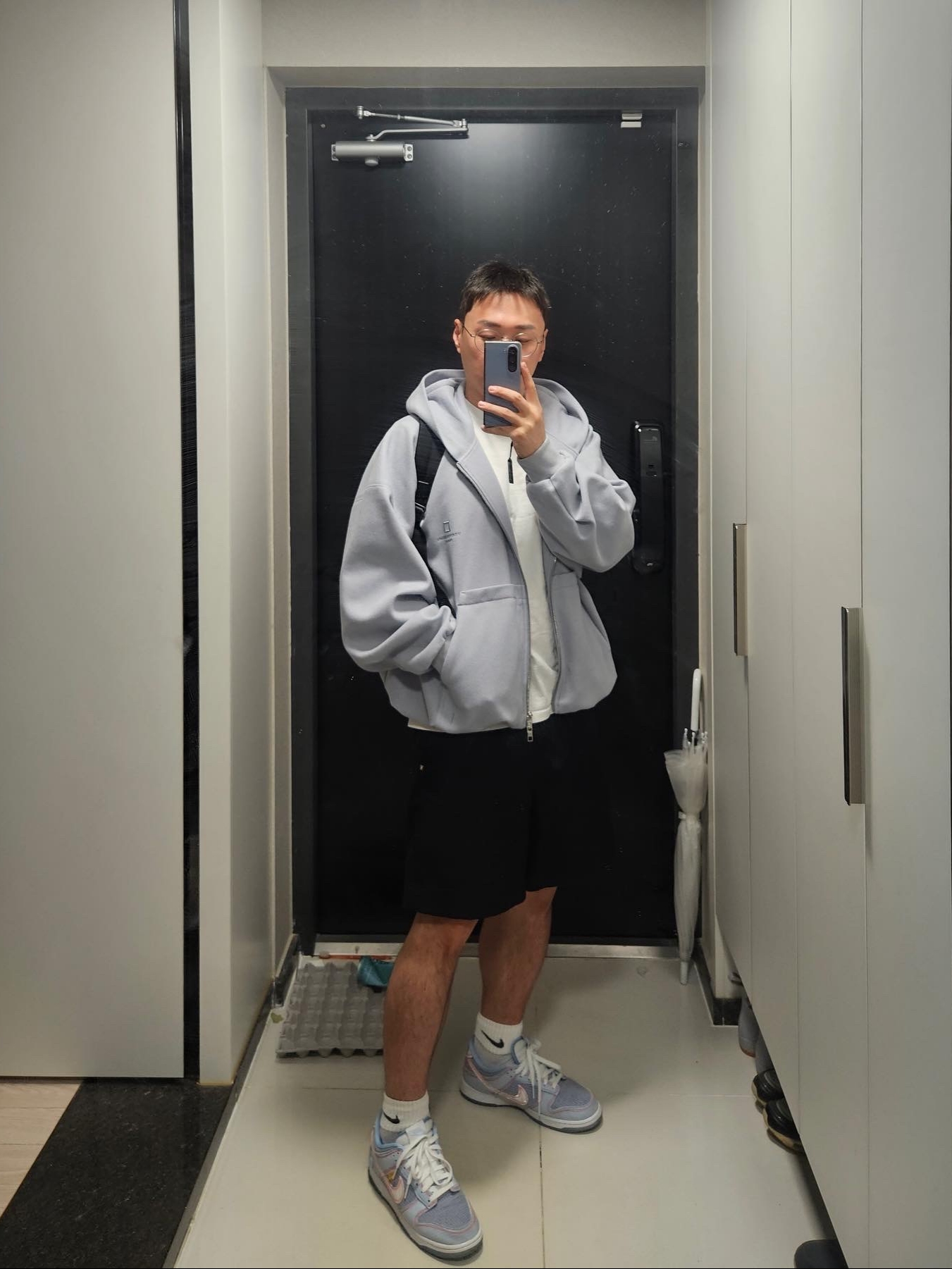 Stussy Withered Flower T-Shirt White, Nike x Union Dunk Low Passport Pack Argon 착용 스타일 - 1