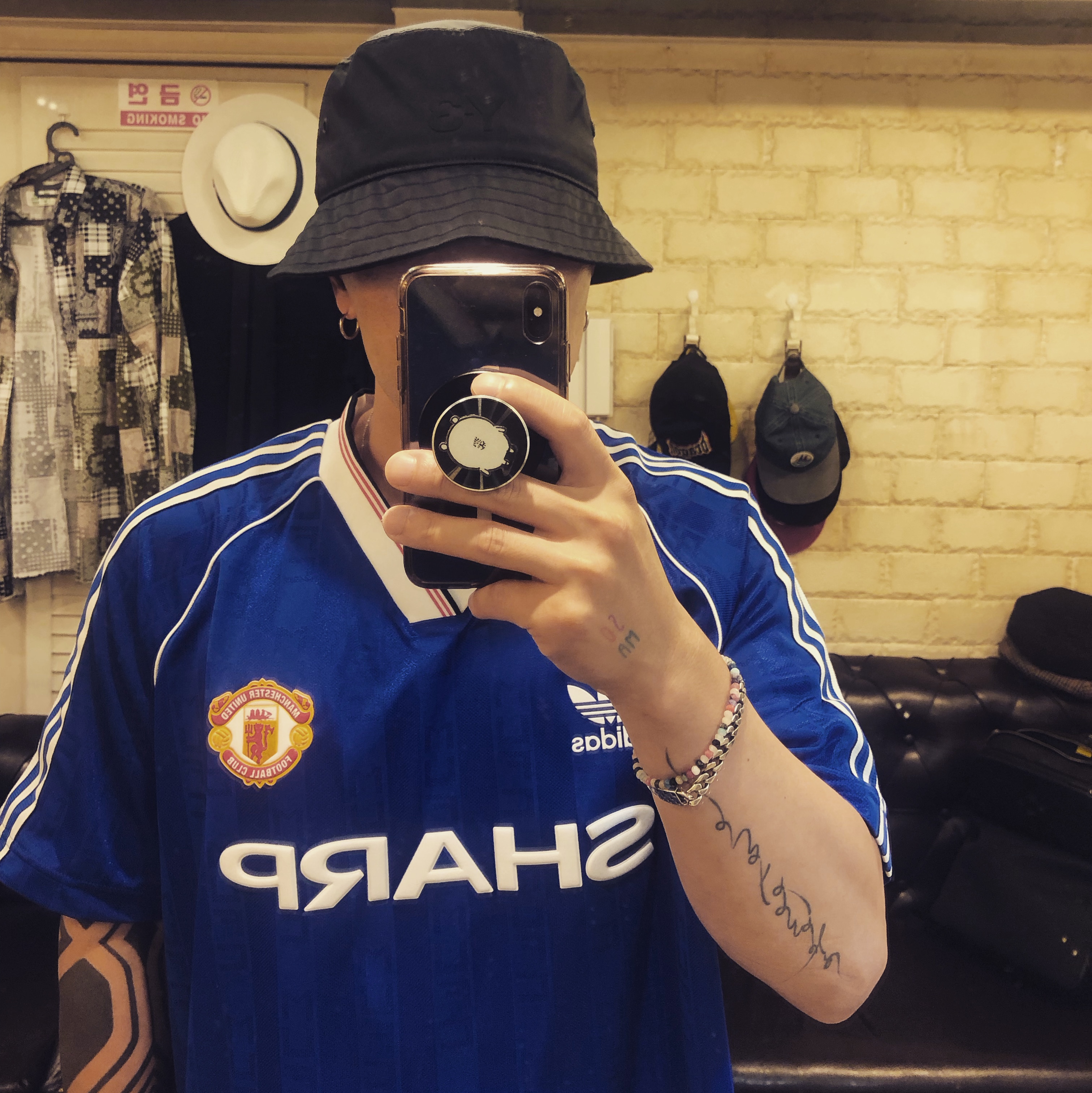 Adidas Manchester United 1988/90 Jersey Collegiate Royal - US Sizing 착용 스타일
